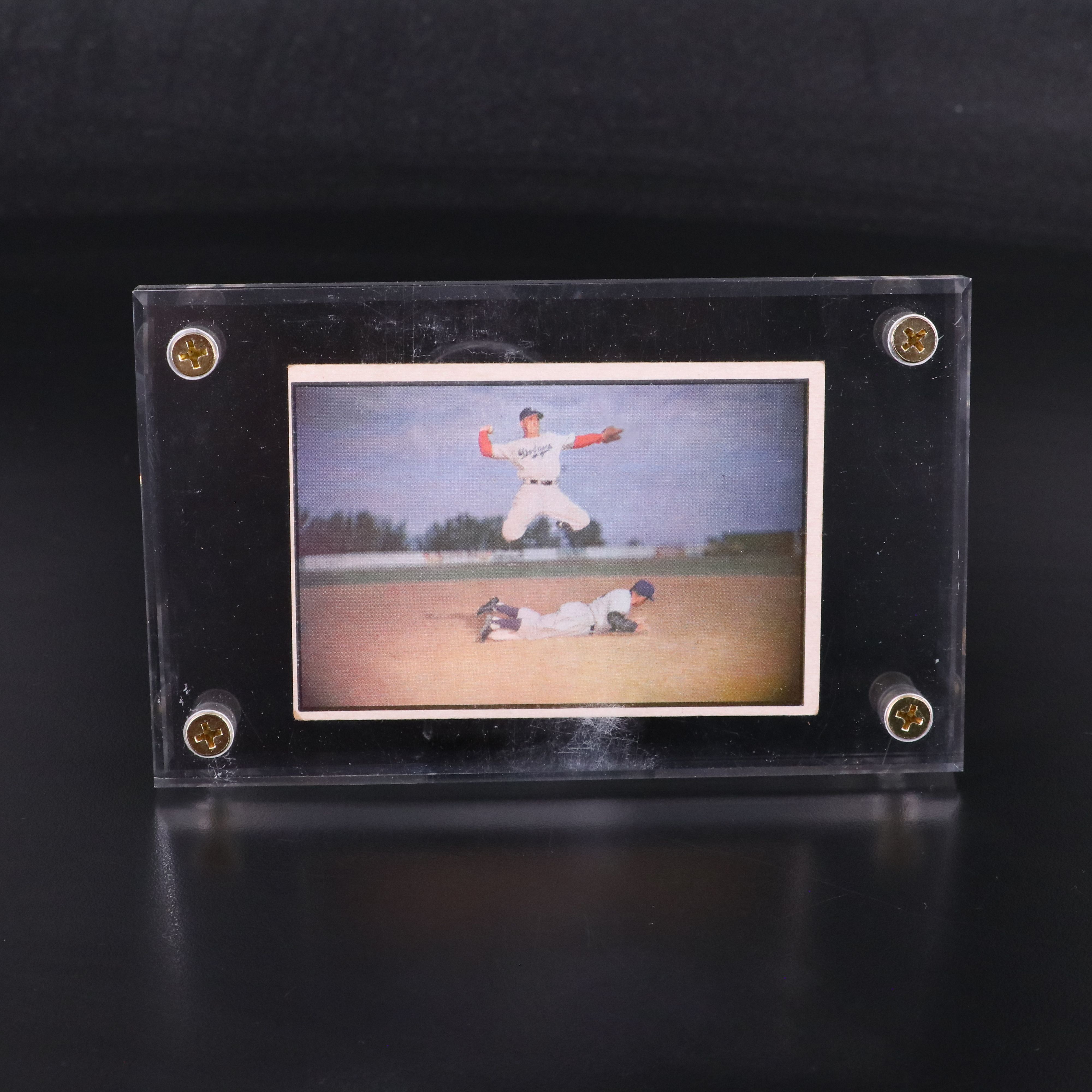 1953 Bowman Color Pee Wee Reese Brooklyn Dodgers Baseball Card