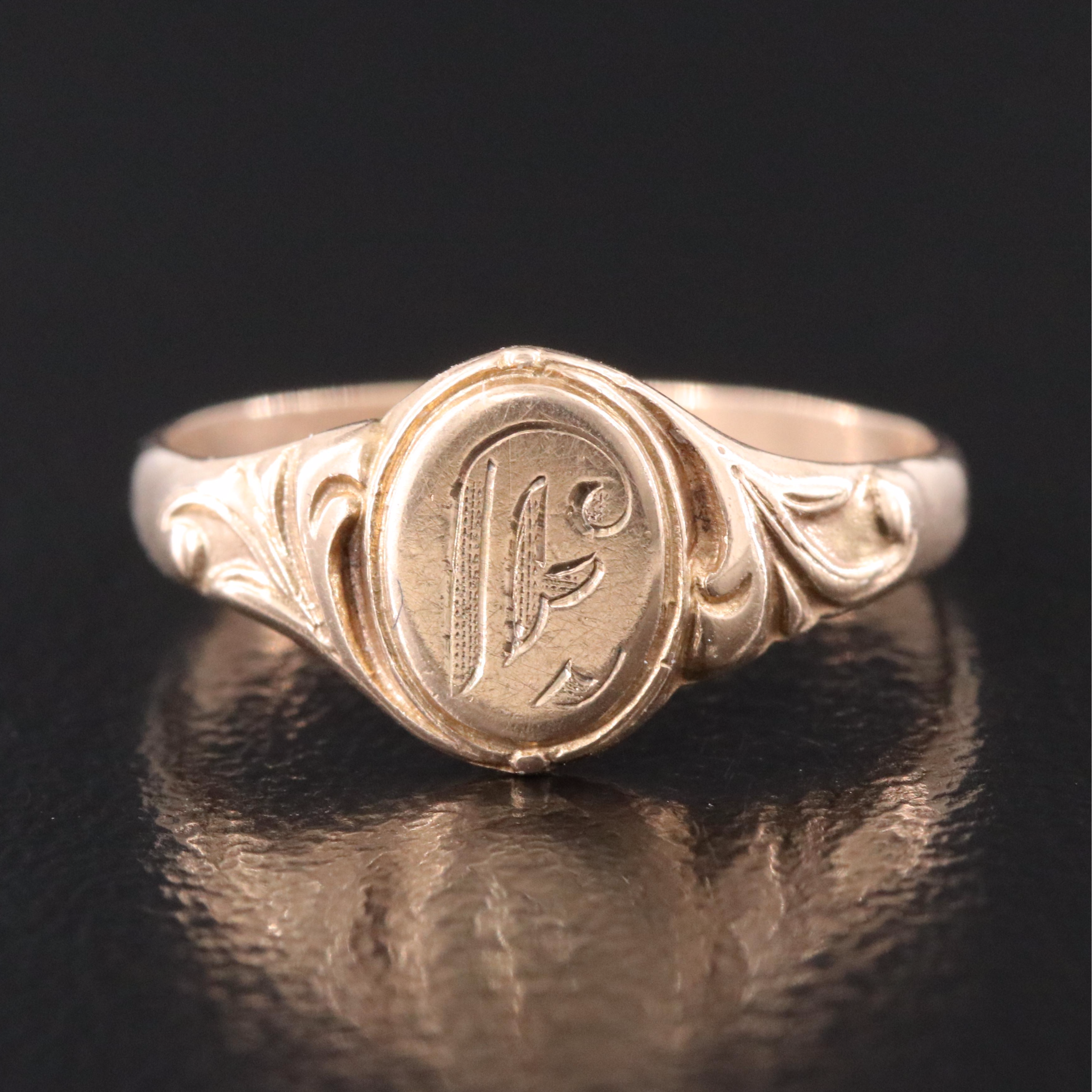 Antique 10K Letter "I" Signet Ring