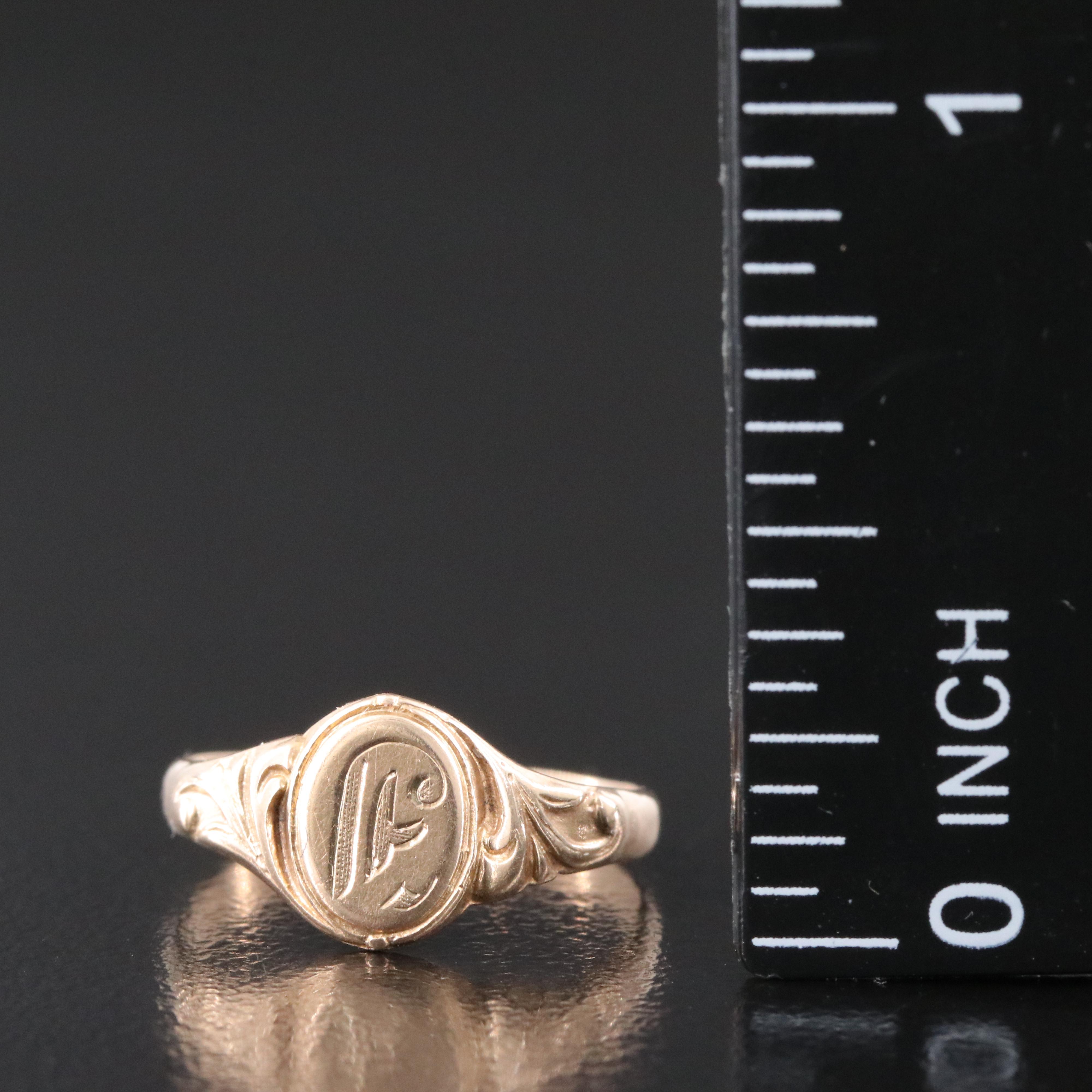 Antique 10K Letter "I" Signet Ring