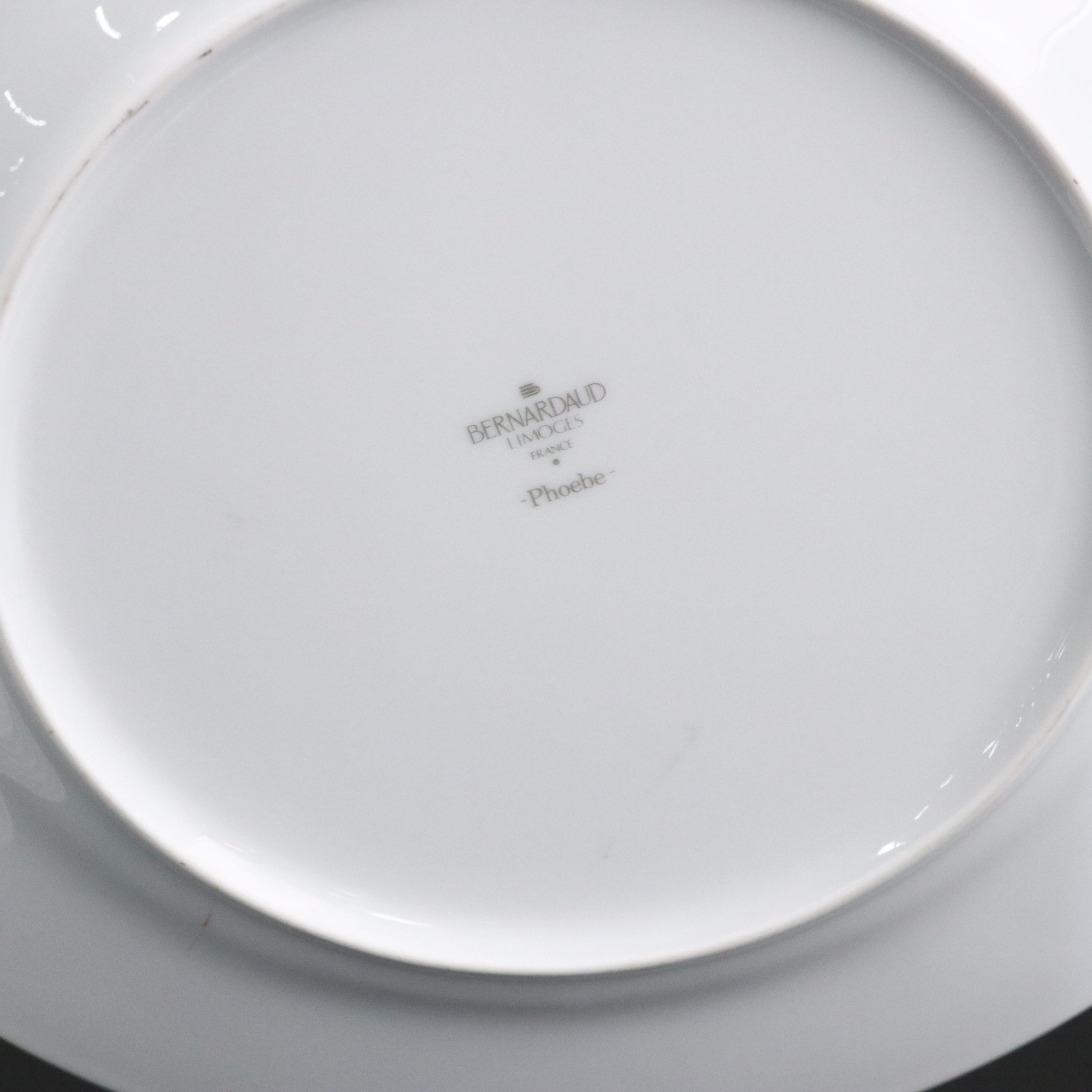 Bernardaud "Phoebe" Porcelain Dinnerware, Late 20th / Early 21st Century