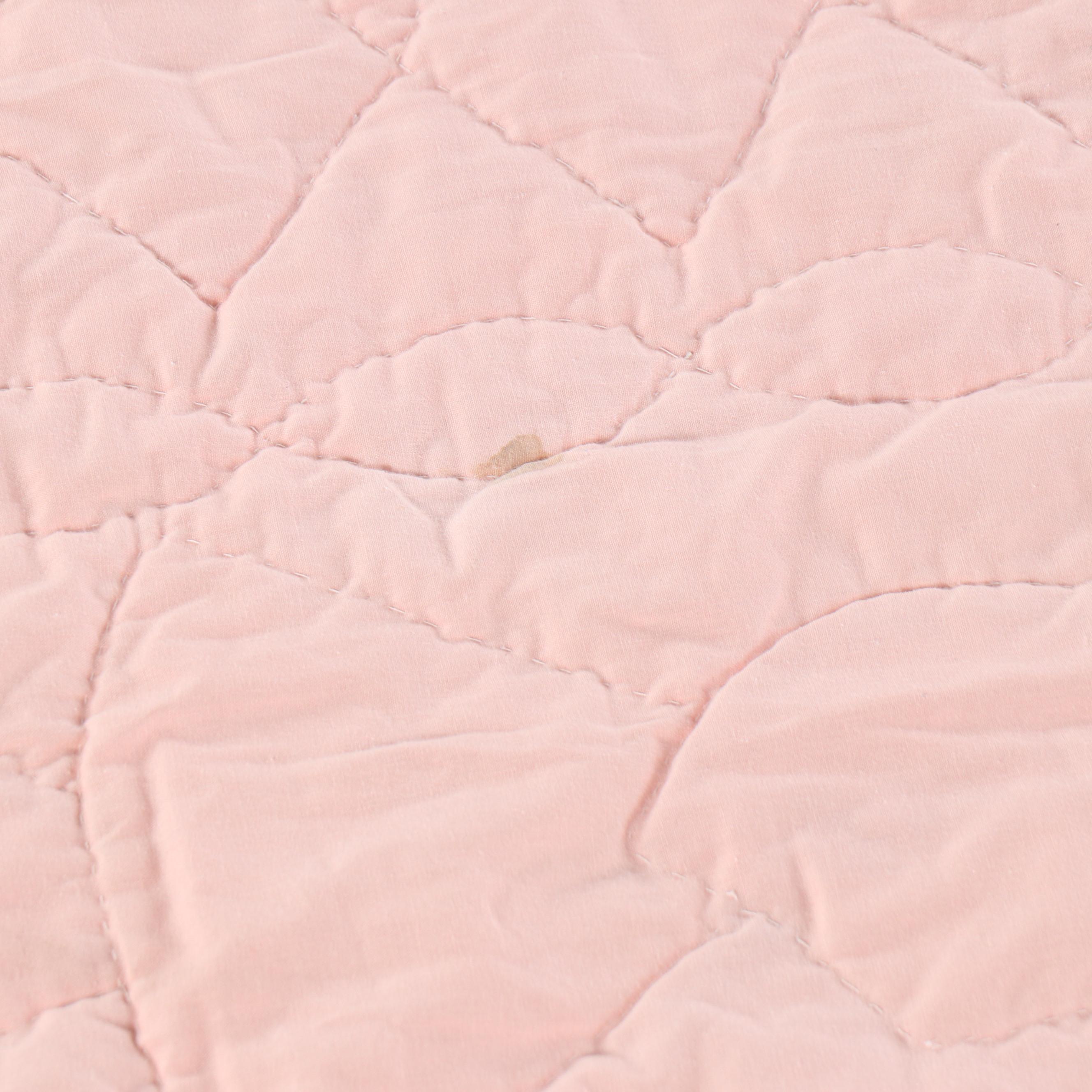 Handcrafted Pink Border "Sunbonnet Sue" Applique Quilt