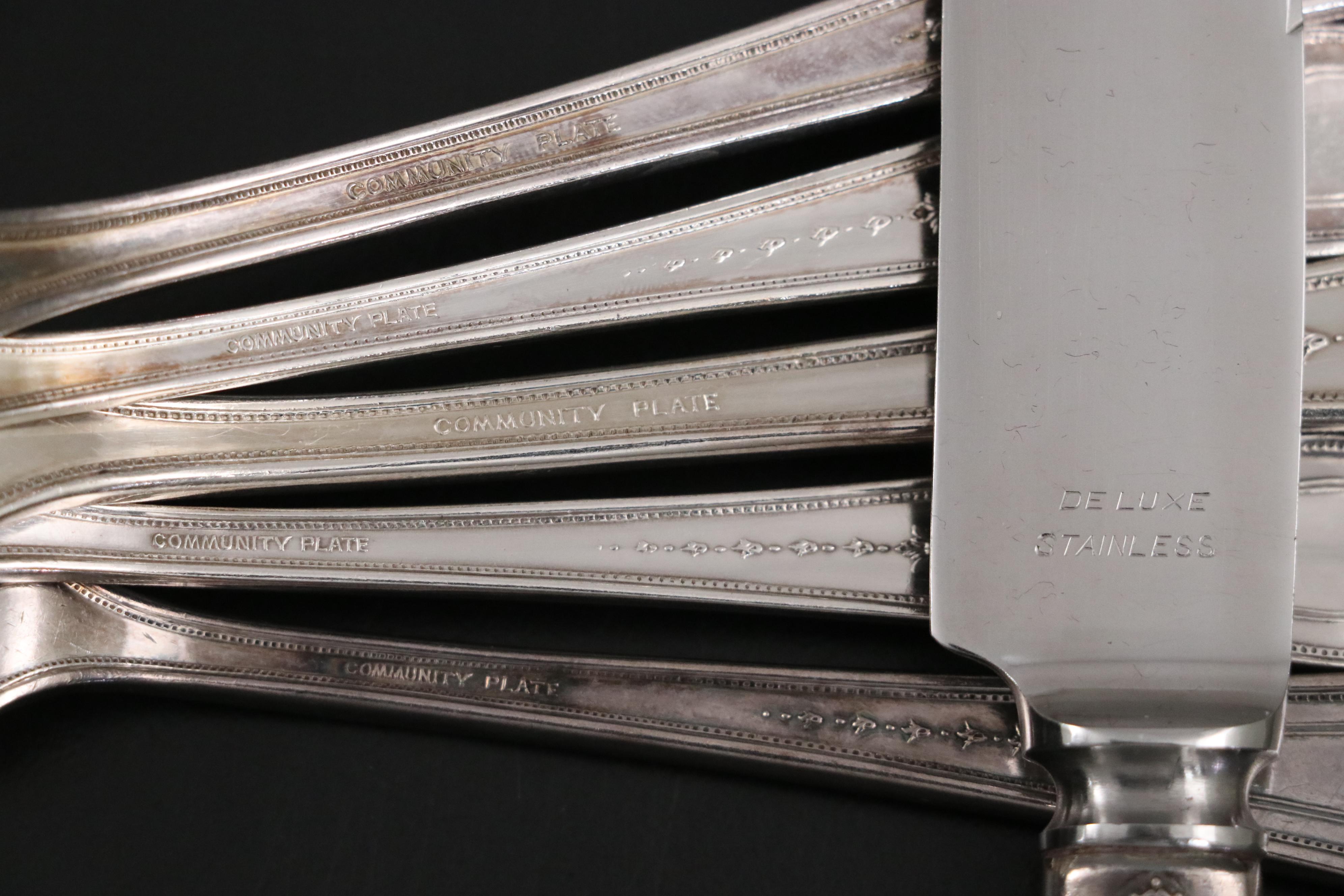 Oneida "Hampton Court" Silver Plate Flatware, 20th C.