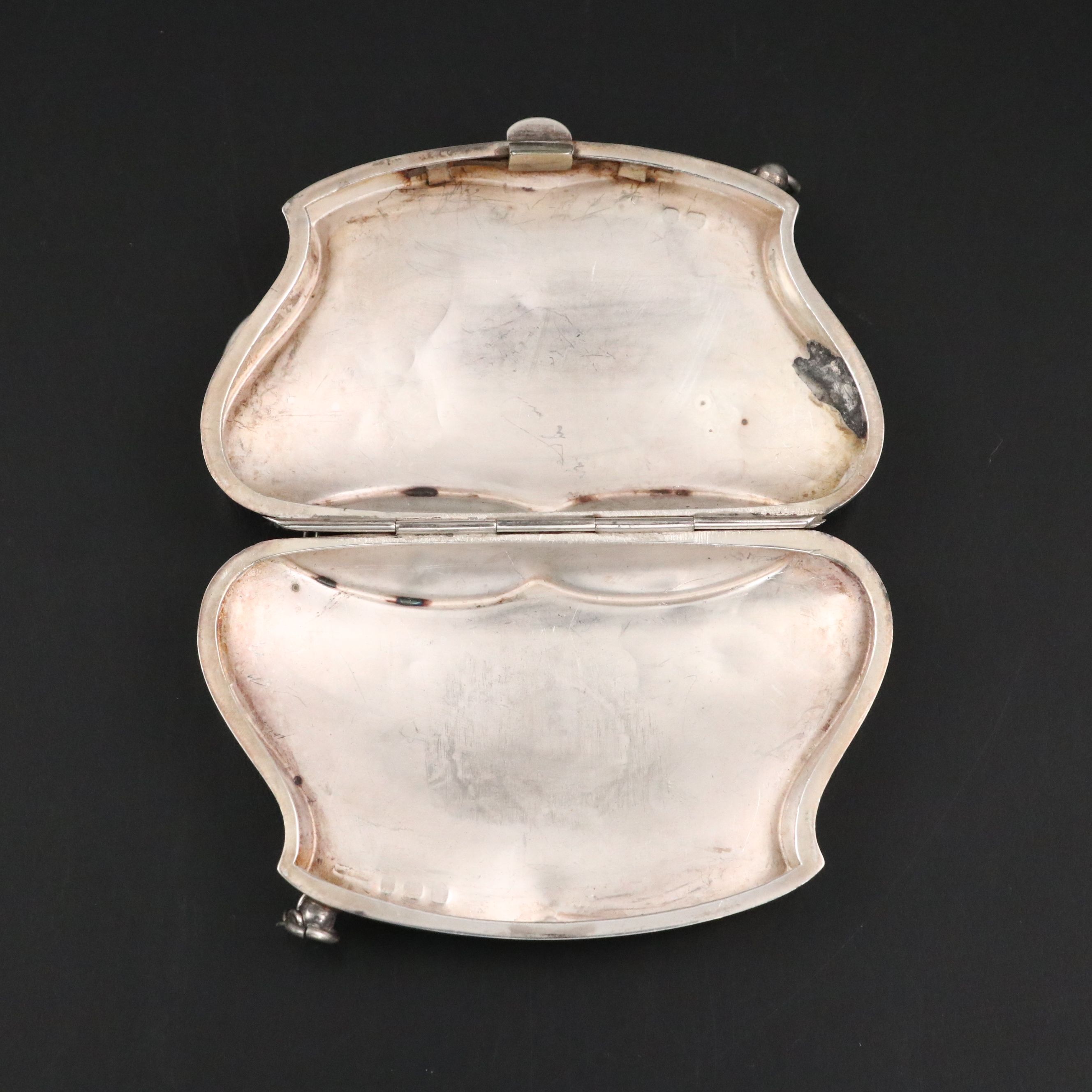 Davis Moss & Co. English Sterling Silver Engraved Coin Purse, 1911