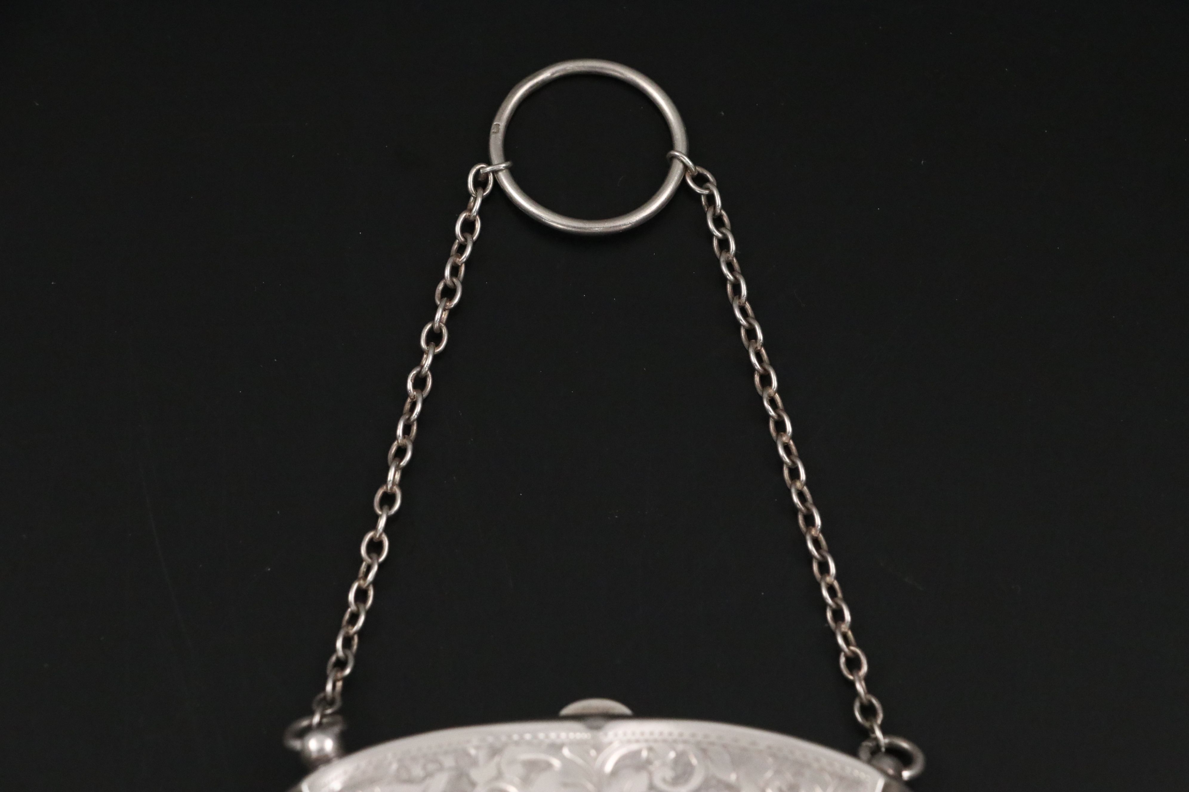 Davis Moss & Co. English Sterling Silver Engraved Coin Purse, 1911