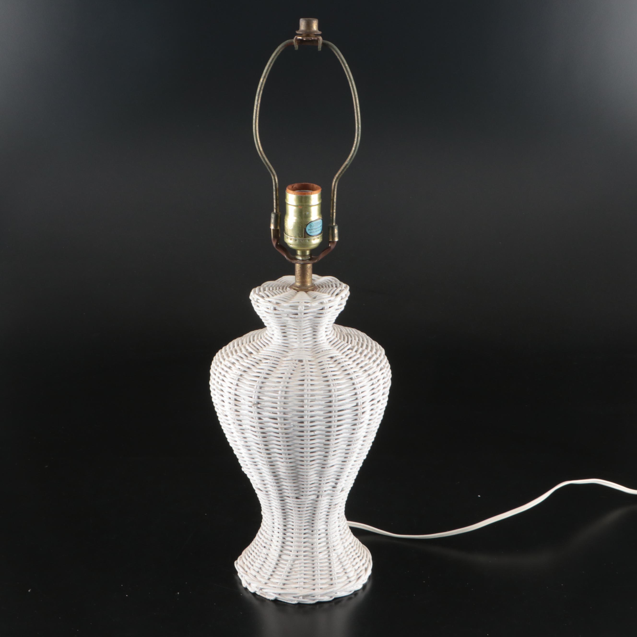 Mud-Century Style White-Painted Wicker Table Lamp and Magazine Rack