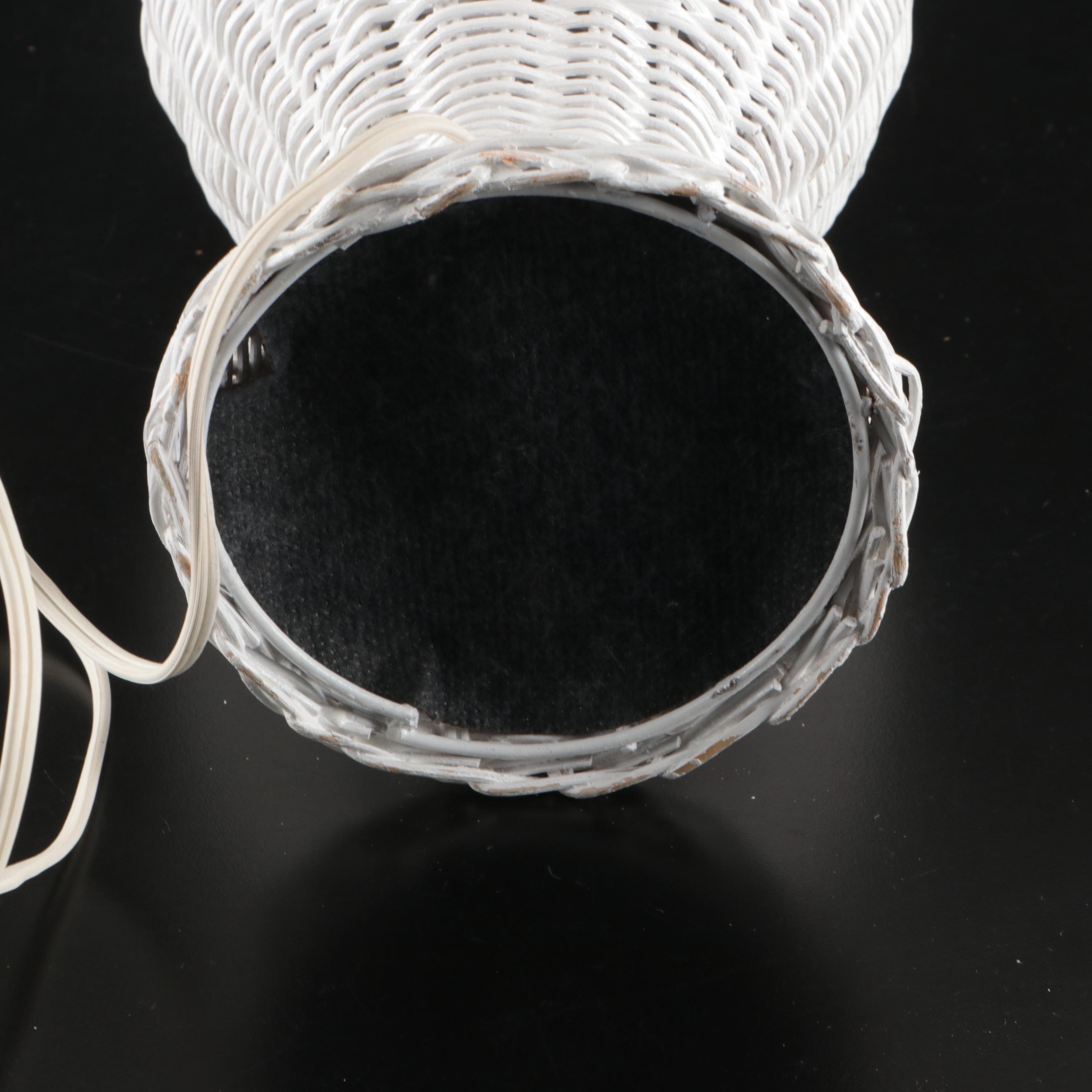 Mud-Century Style White-Painted Wicker Table Lamp and Magazine Rack