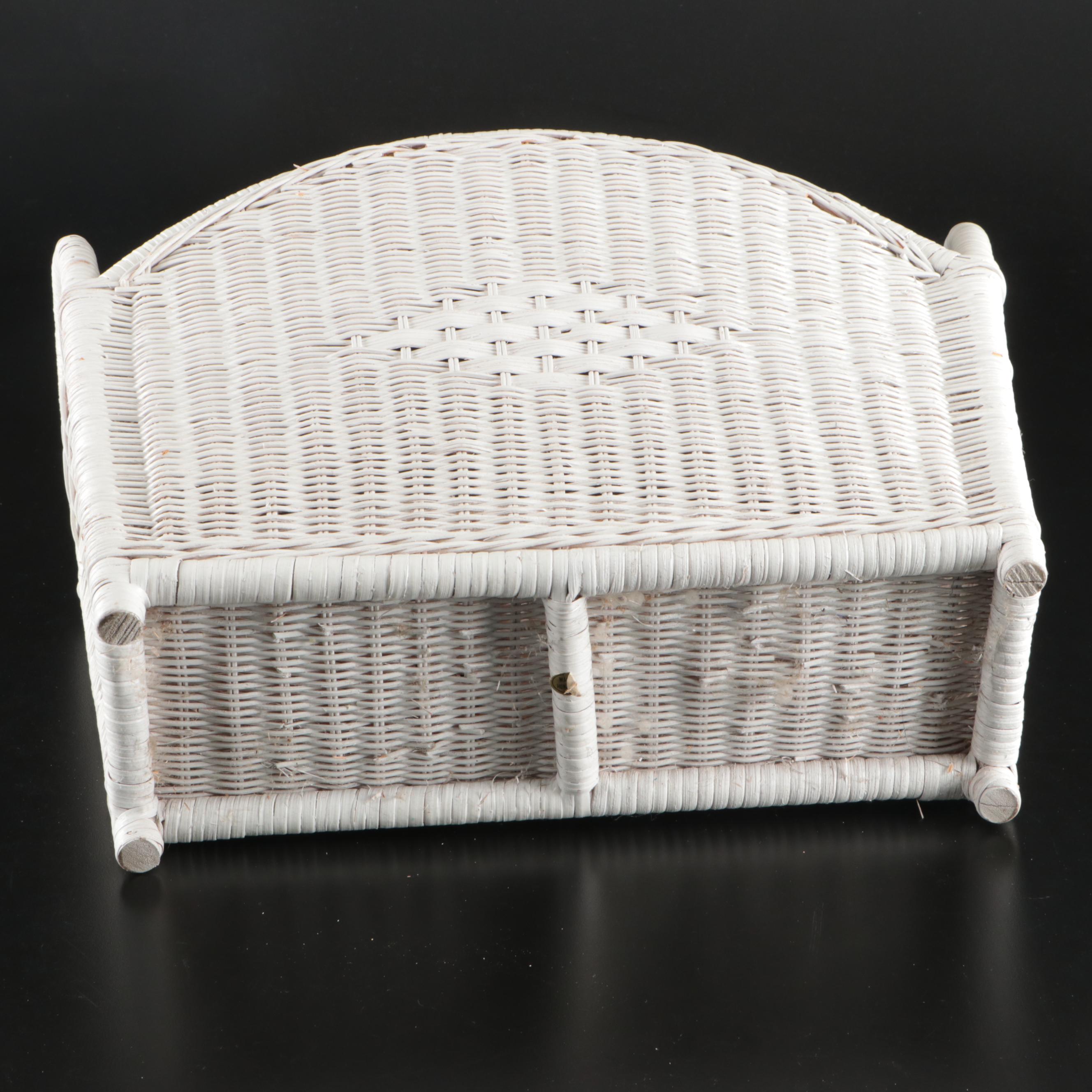 Mud-Century Style White-Painted Wicker Table Lamp and Magazine Rack