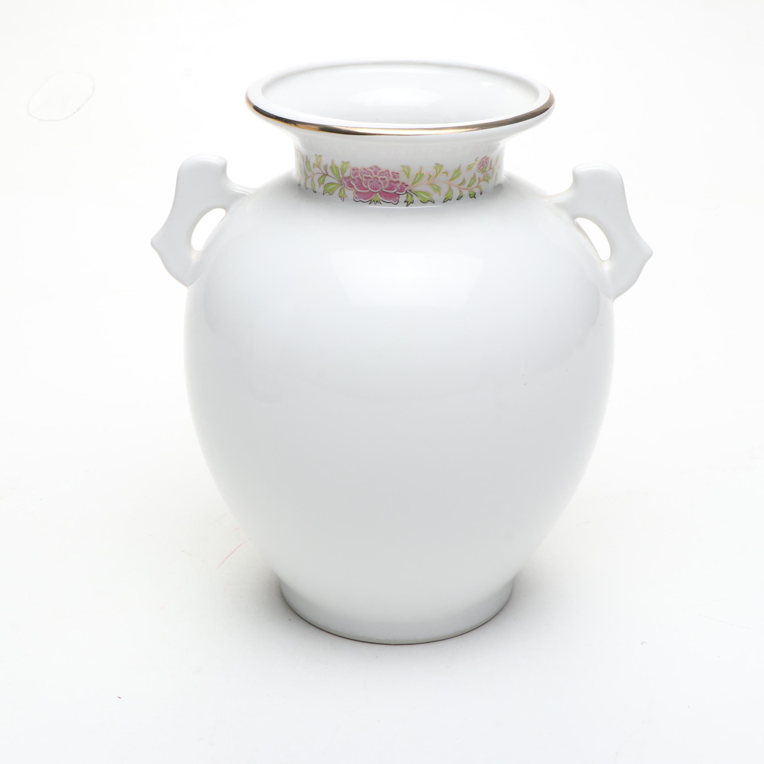 Japanese Peacocks Porcelain Vase with Plates and Chinese Porcelain Vase