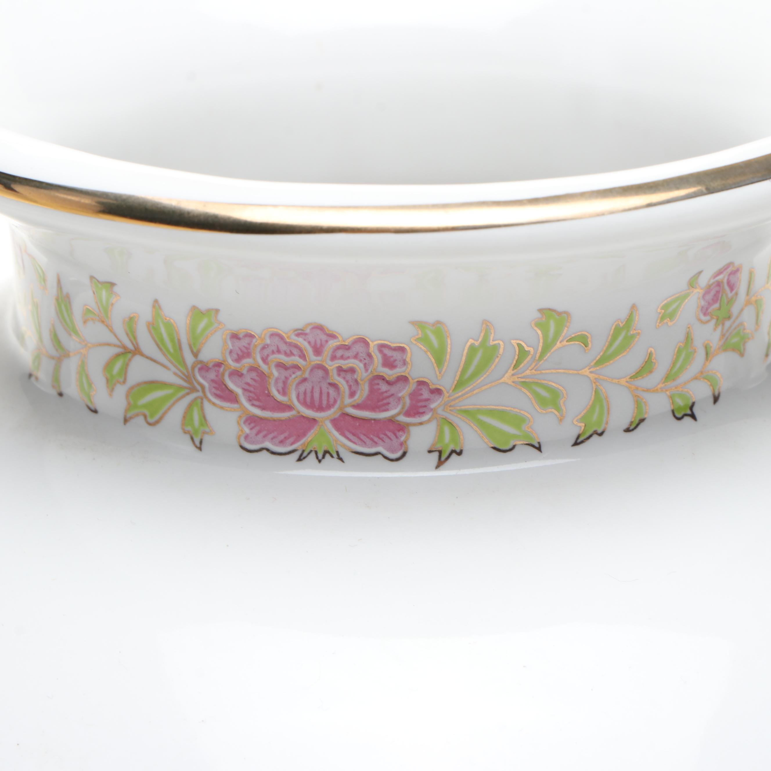 Japanese Peacocks Porcelain Vase with Plates and Chinese Porcelain Vase