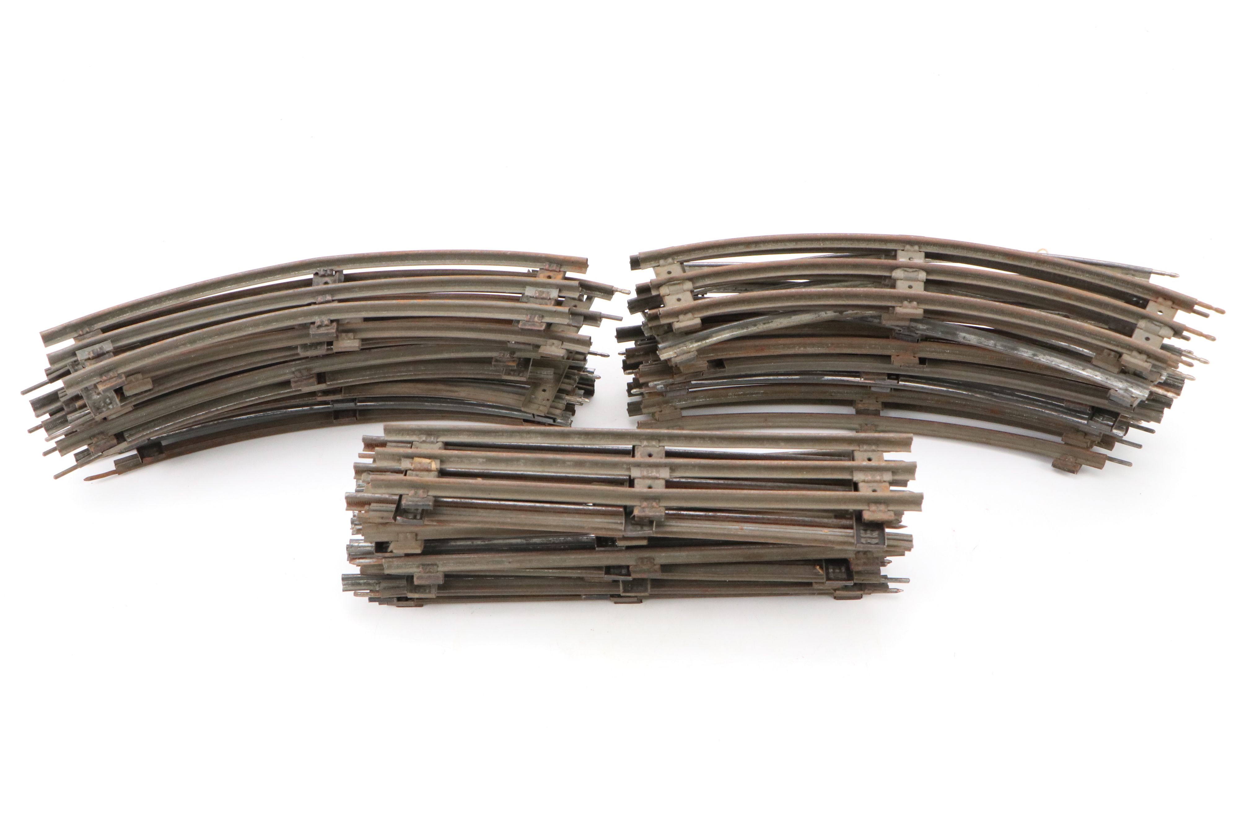 Lionel Lines Passenger Car with Electric Tracks, Cross-Track Section and Signals