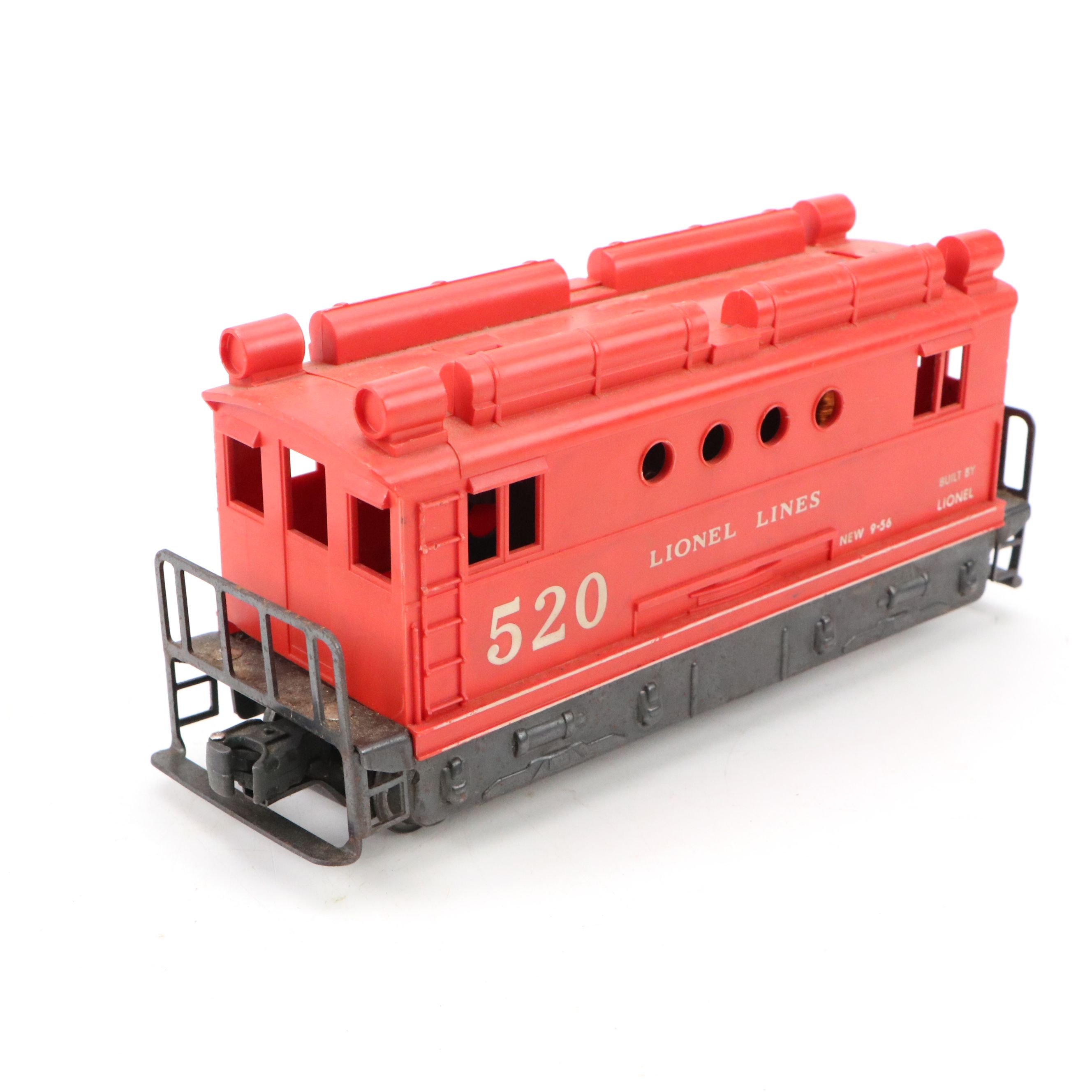 Lionel Lines Passenger Car with Electric Tracks, Cross-Track Section and Signals