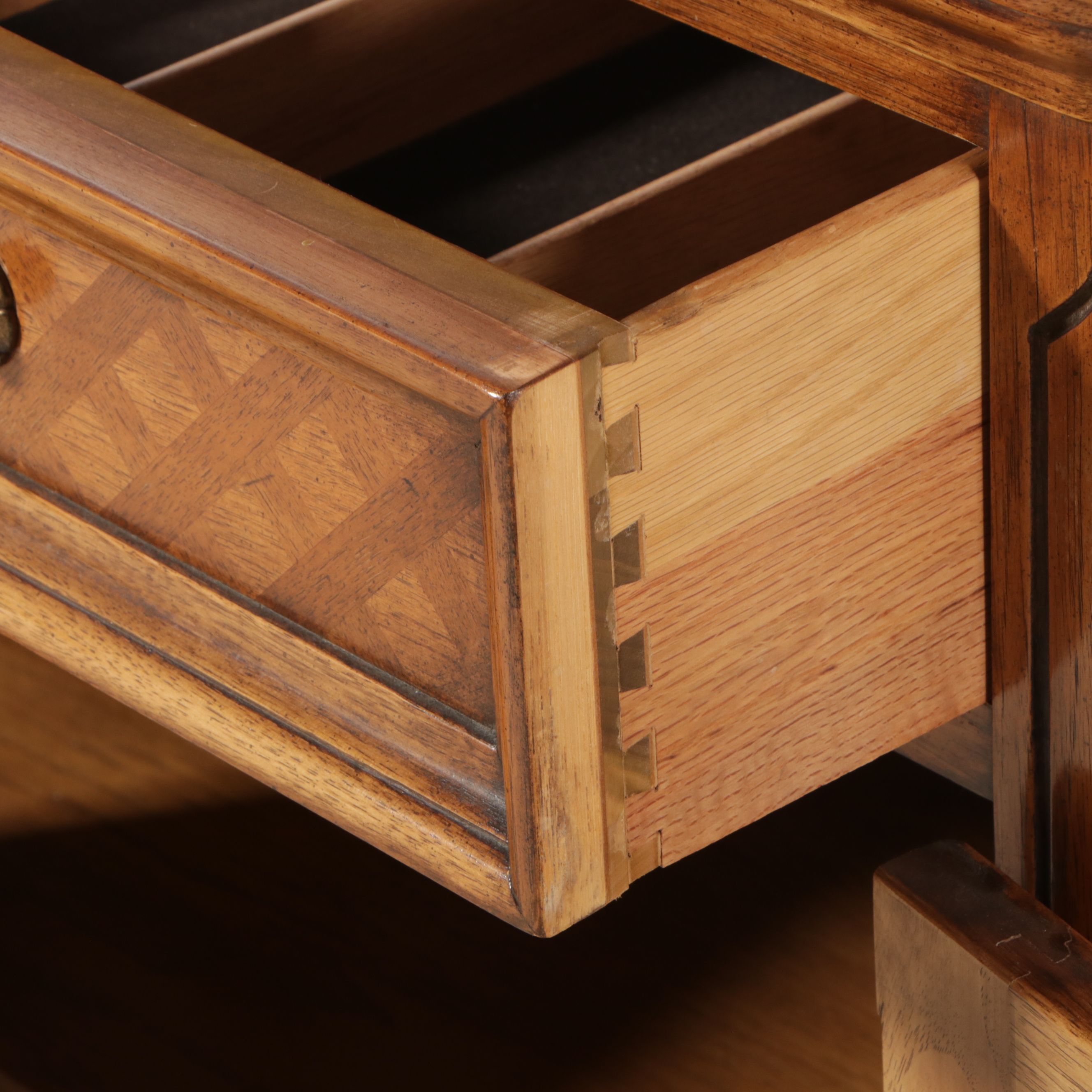 Thomasville "Chateau Collection" Oak China Cabinet, Late 20th Century