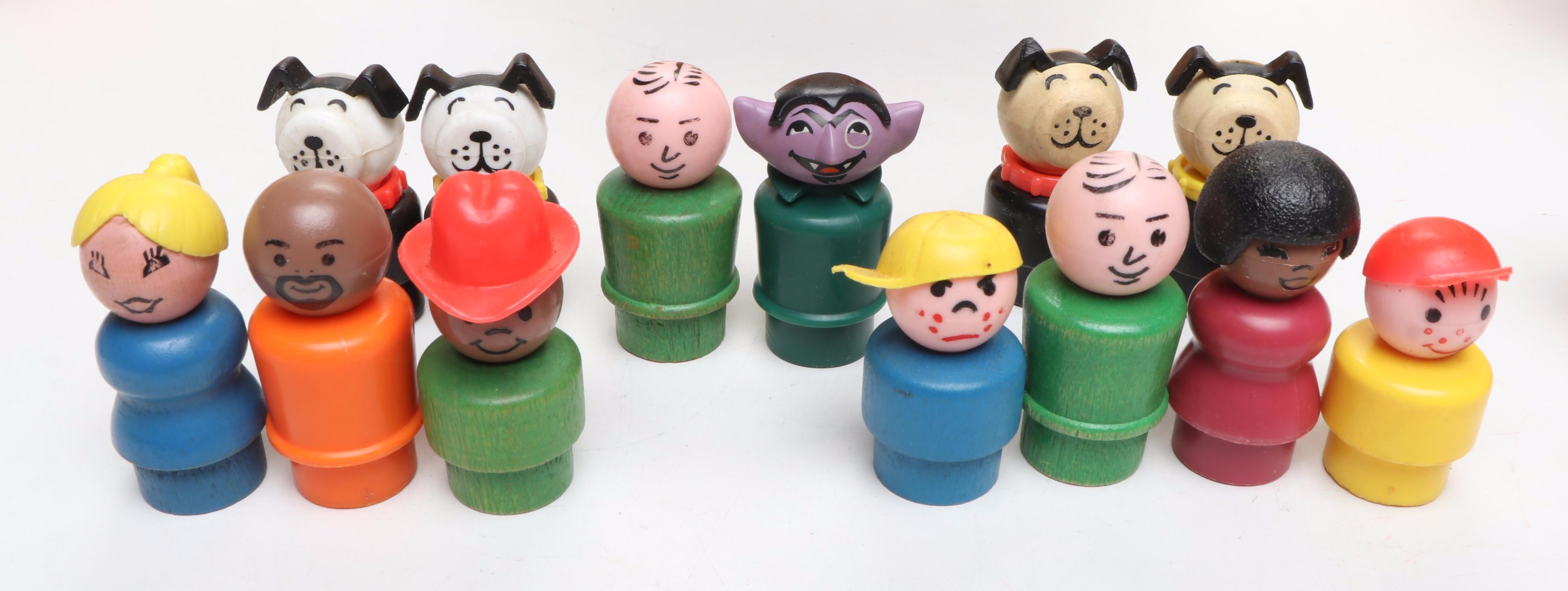 Fisher-Price Sesame Street Dollhouse with Little People Vehicles and Accessories