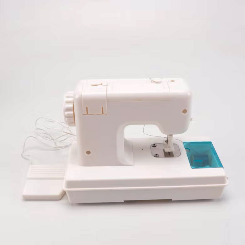 Children's Singer Chain-Stitch Sewing Machine
