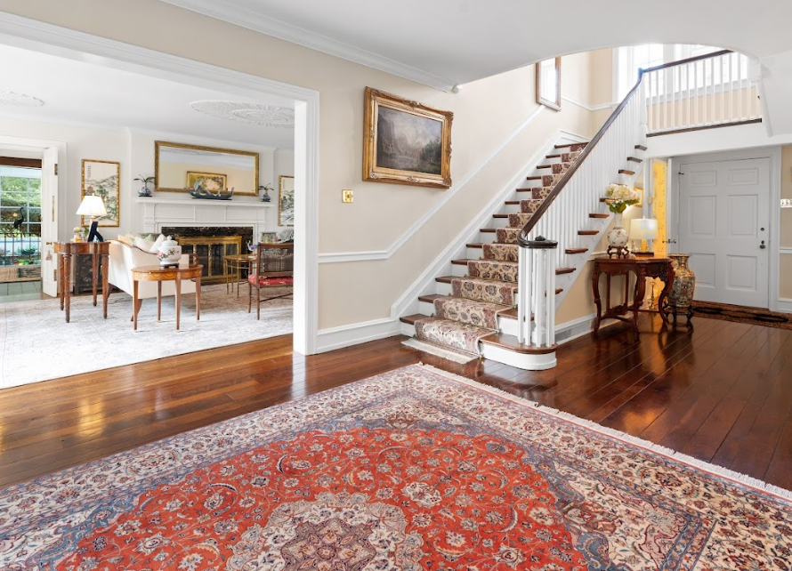 8'1 x 10'5 Hand-Knotted Persian Kashan Area Rug