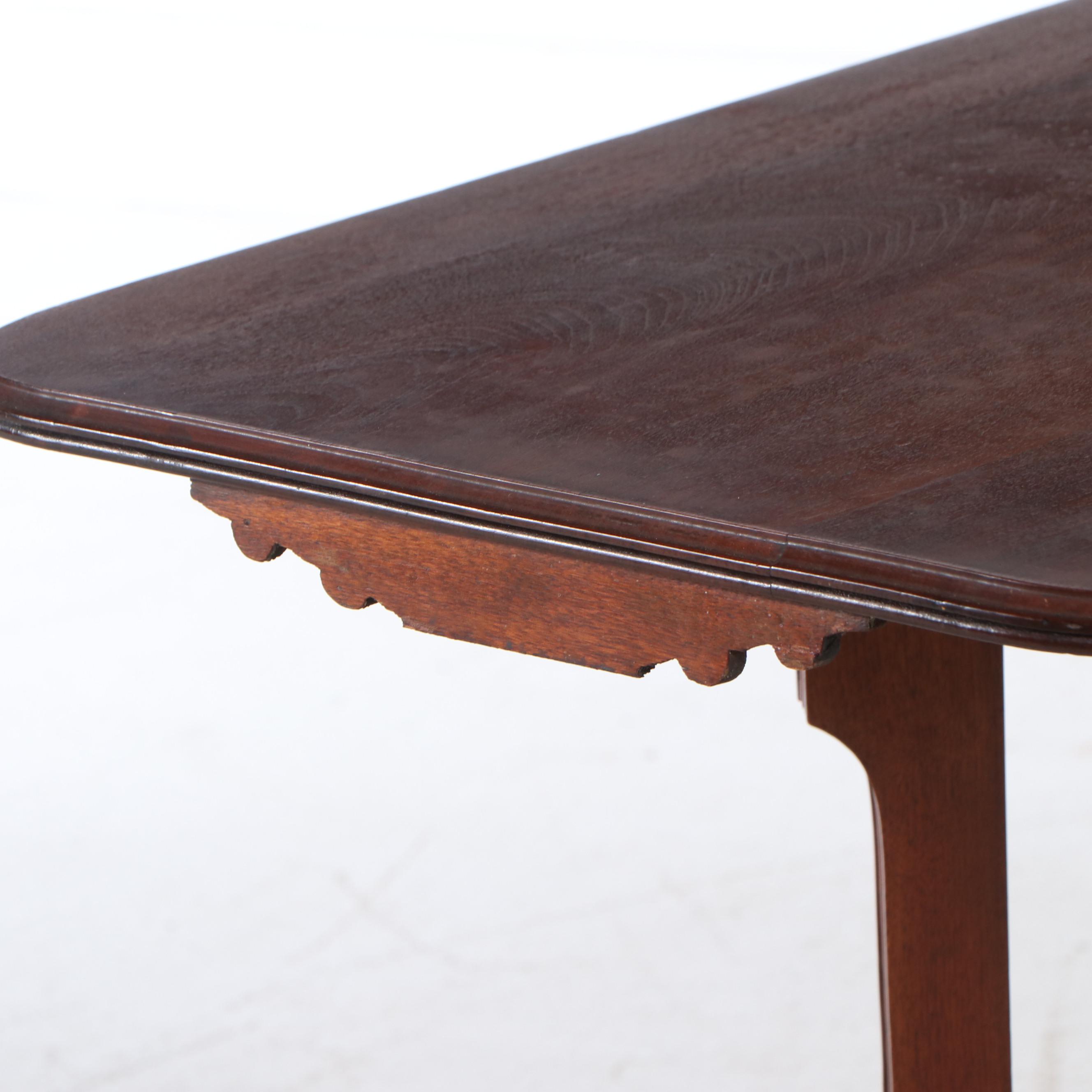 Victorian Eastlake Walnut Parlor Table, Late 19th/Early 20th Century