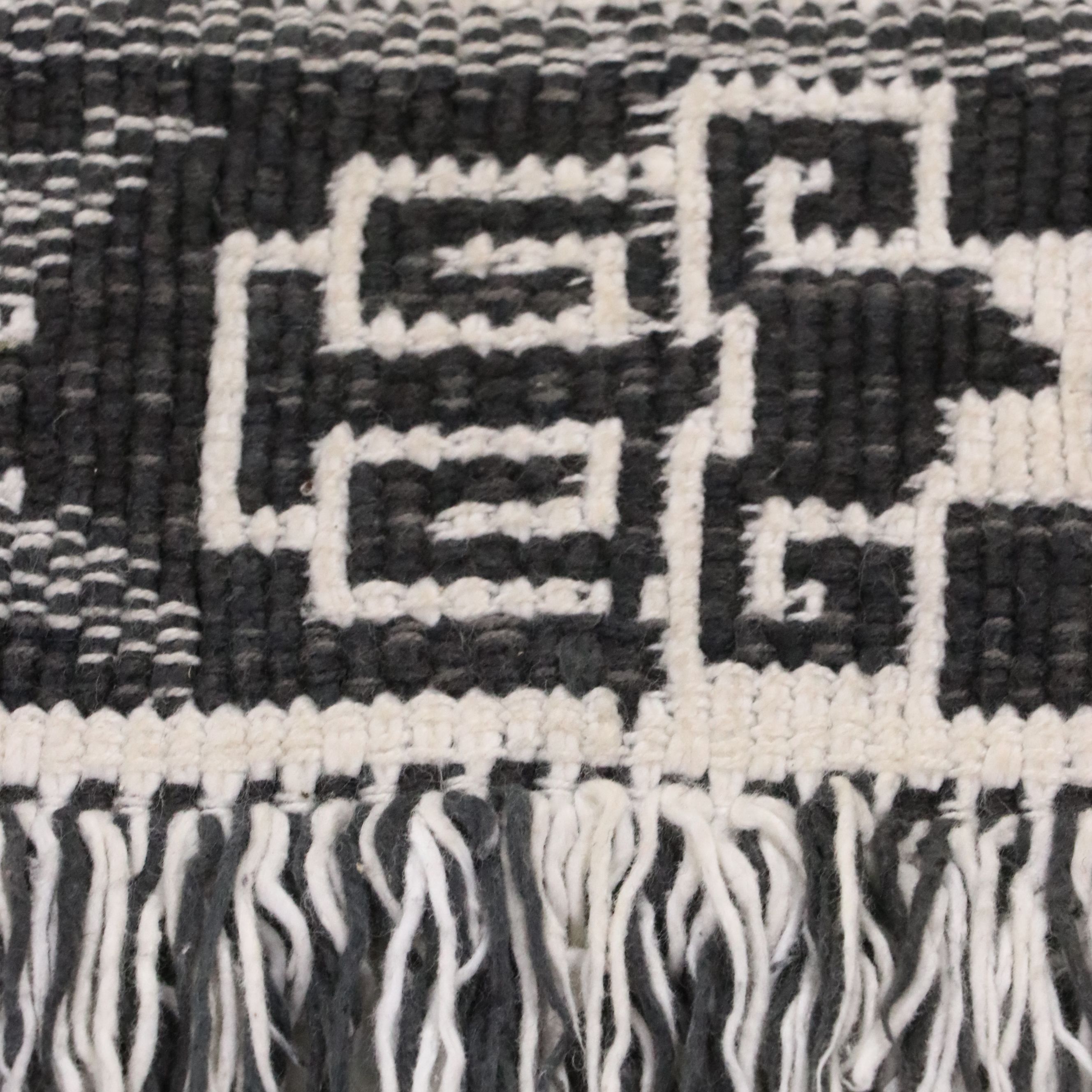 2'5 x 4'1 Handwoven Chinese Style Accent Rug