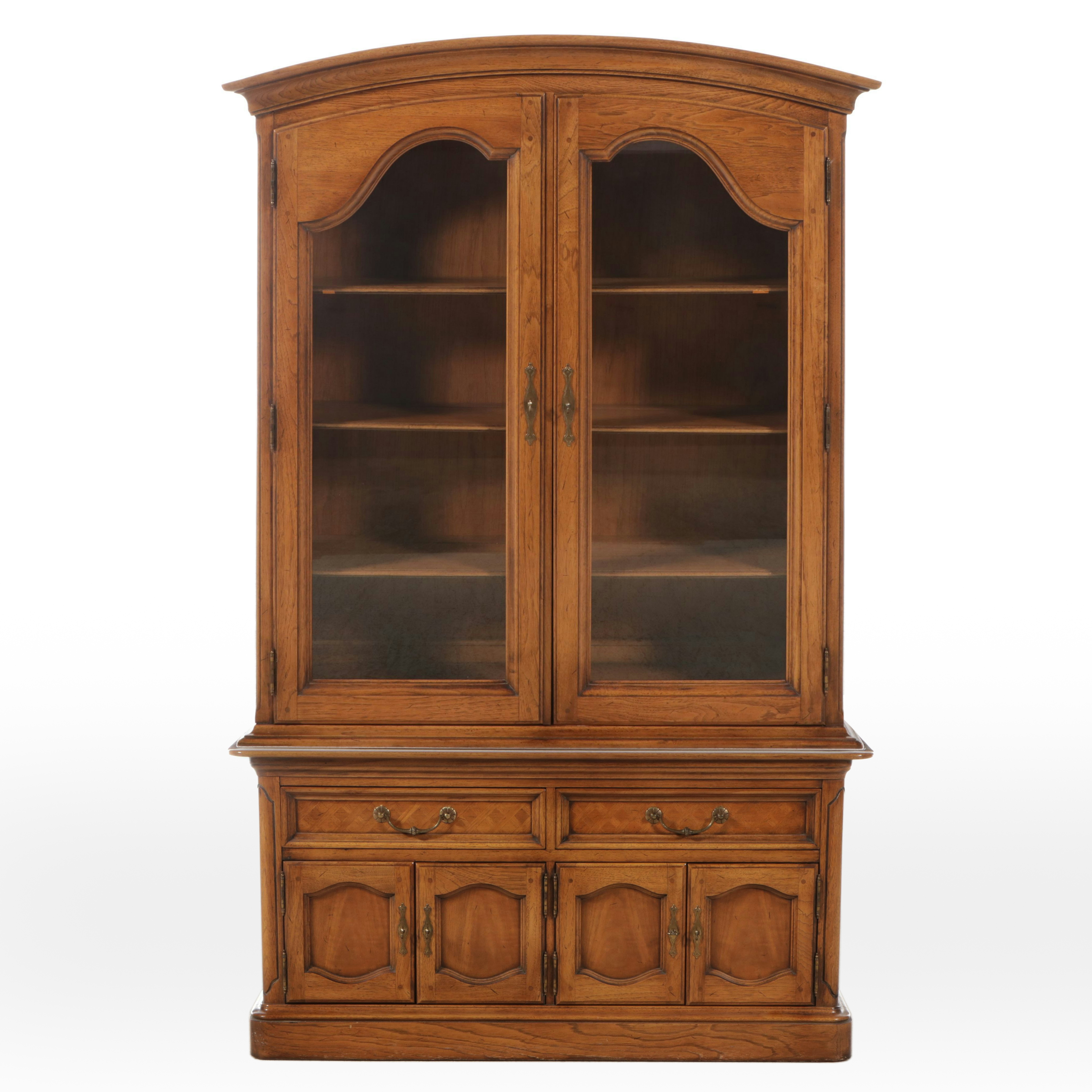 Thomasville "Chateau Collection" Oak China Cabinet, Late 20th Century