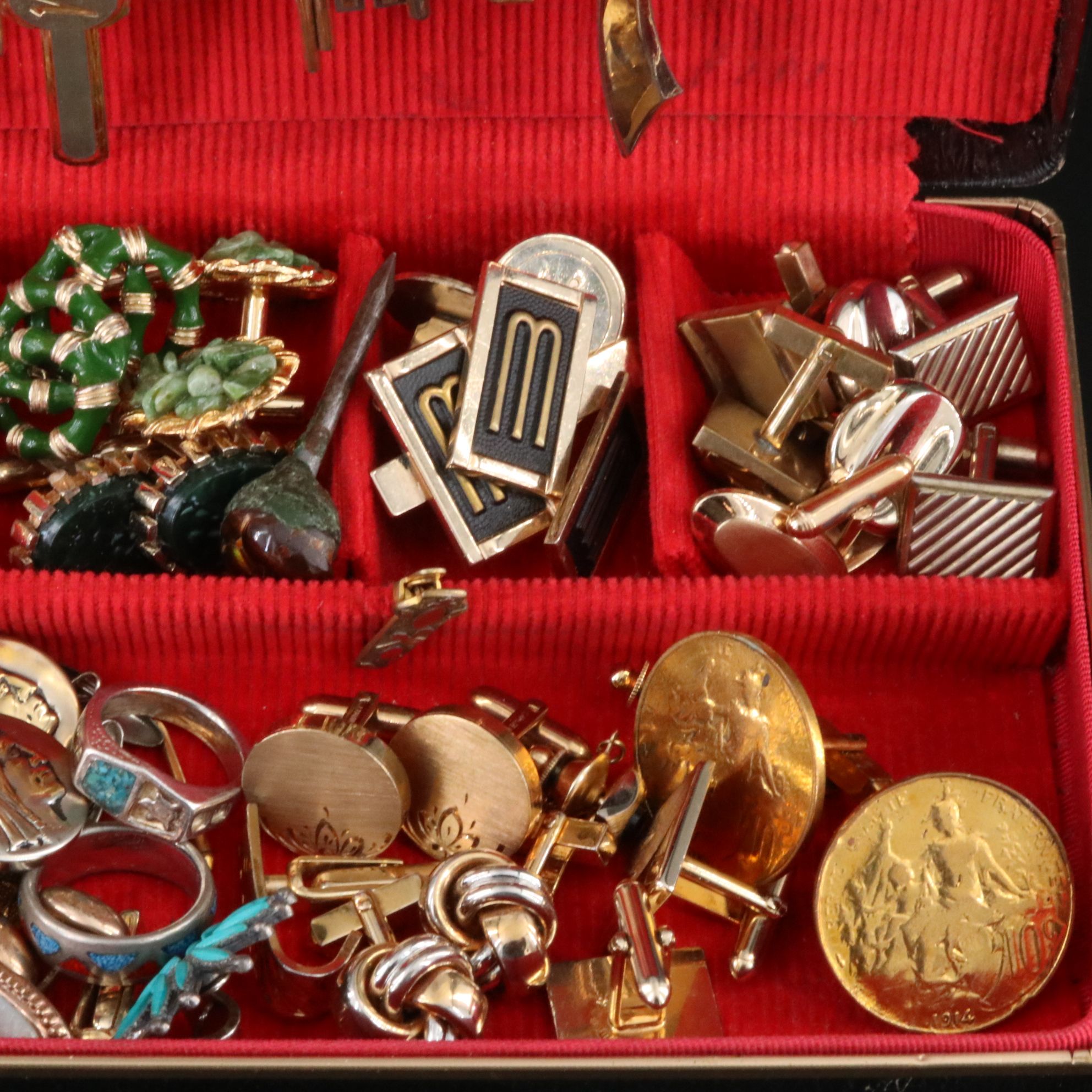Uncommon Discoveries: Jewelry Collection