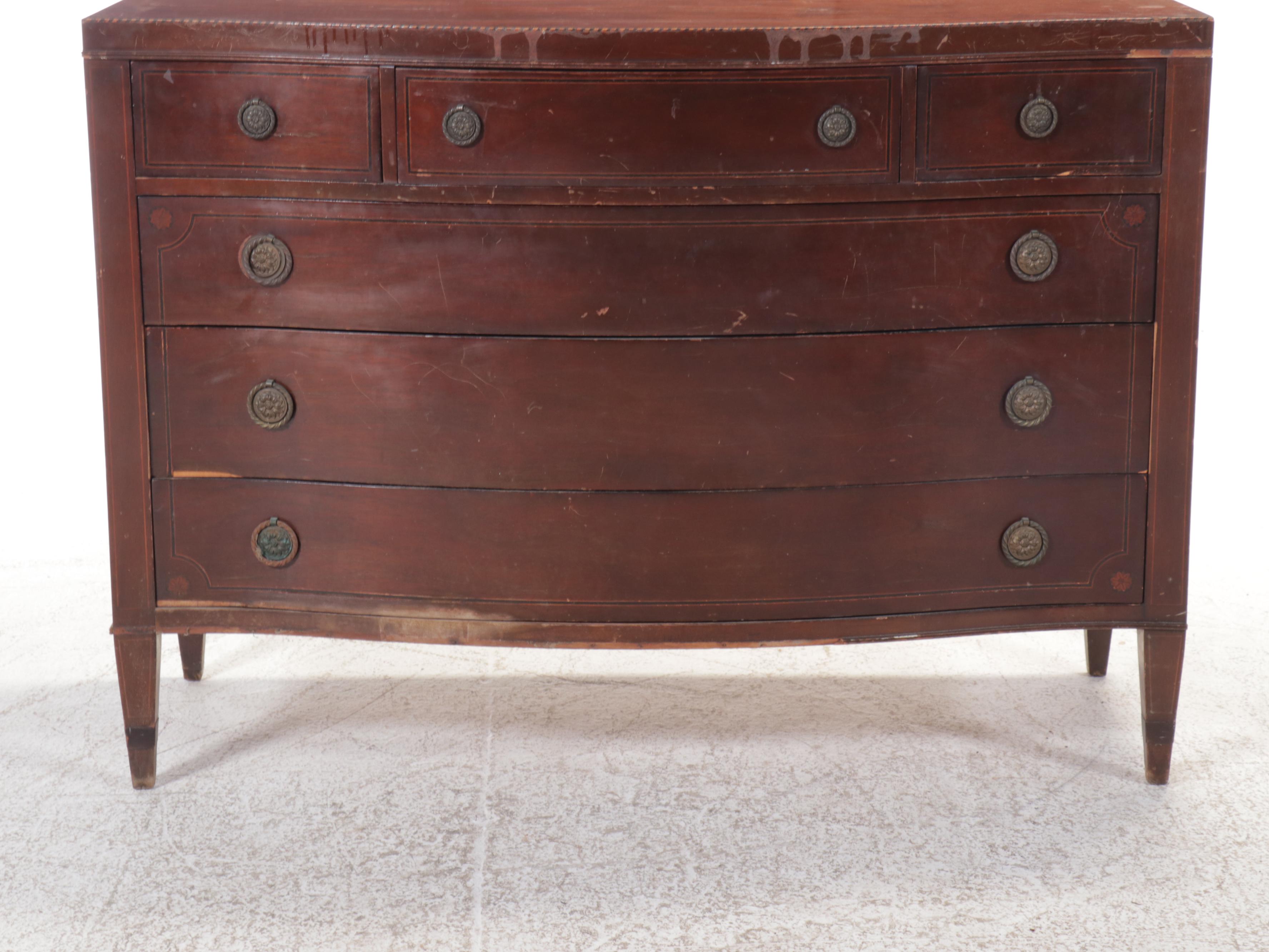Mahogany Bow-Front Dresser, Early to Mid-20th Century