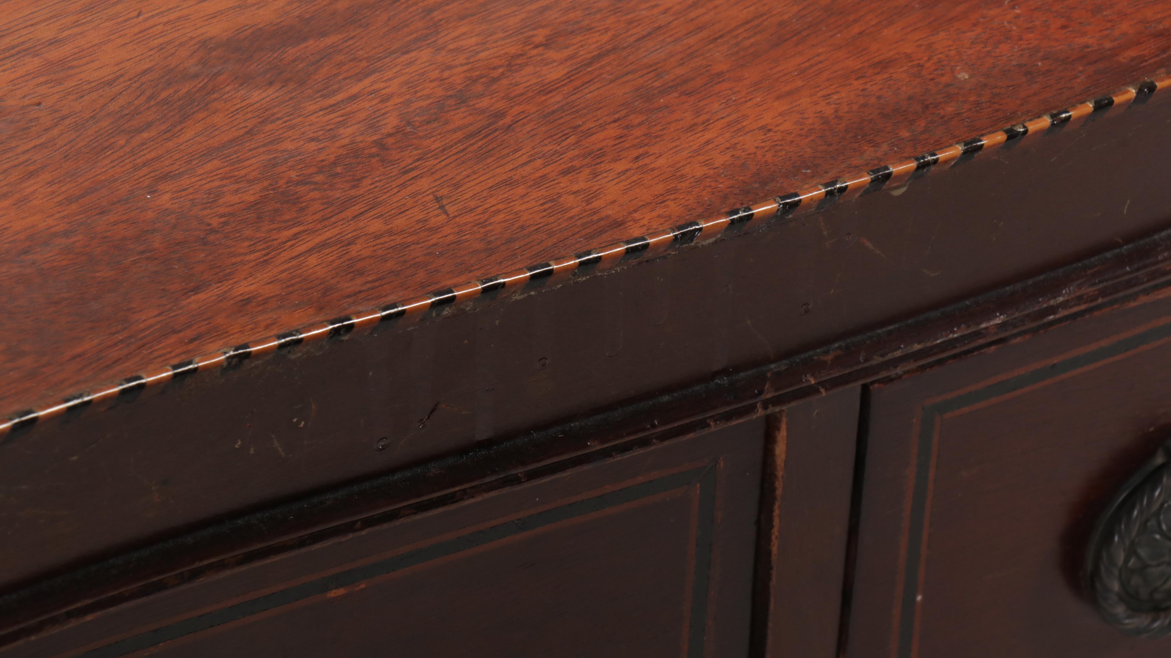 Mahogany Bow-Front Dresser, Early to Mid-20th Century