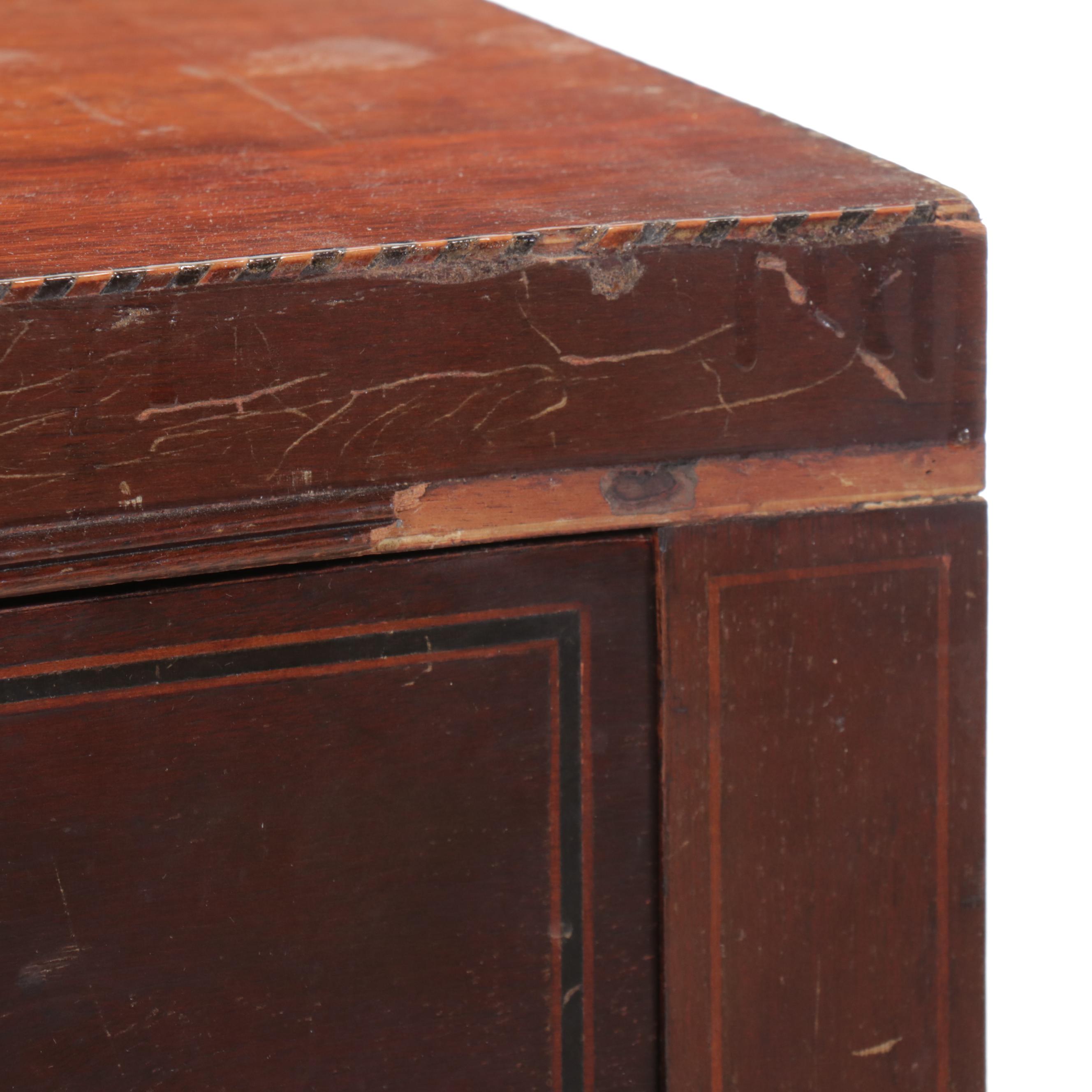 Mahogany Bow-Front Dresser, Early to Mid-20th Century