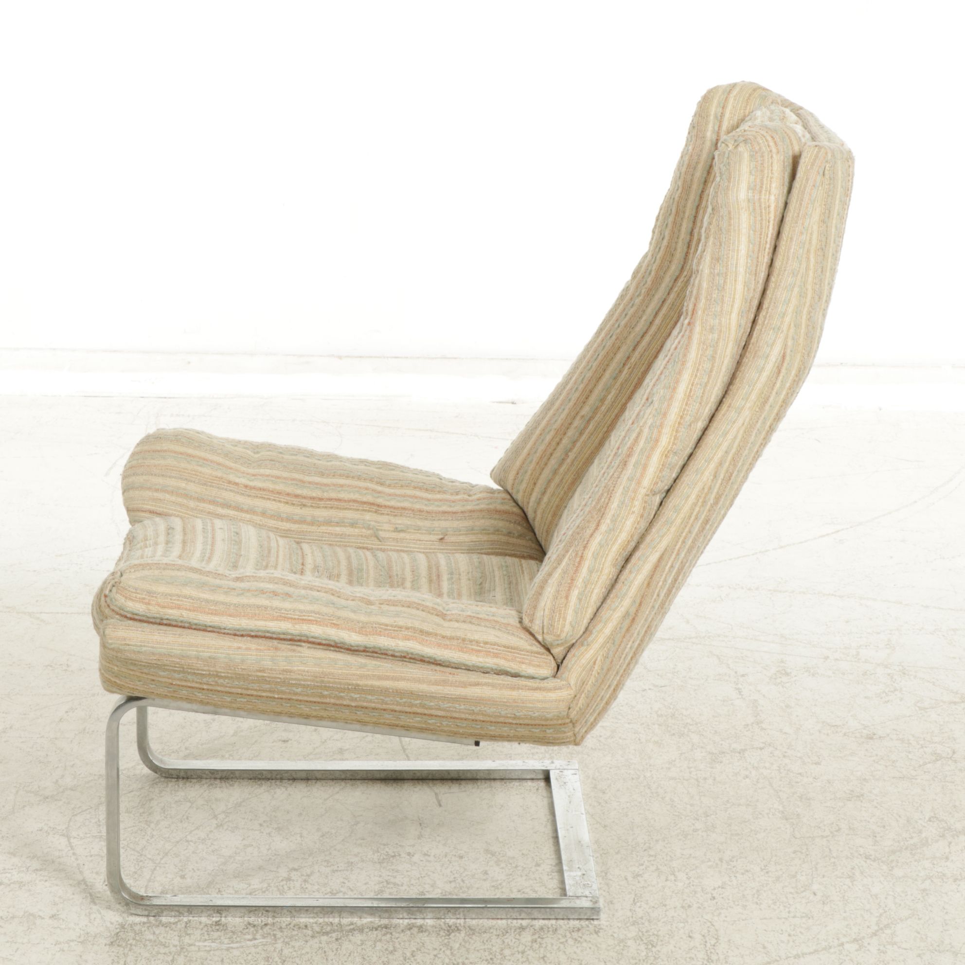 Mid Century Modern Chrome Cantilevered Lounge Chair