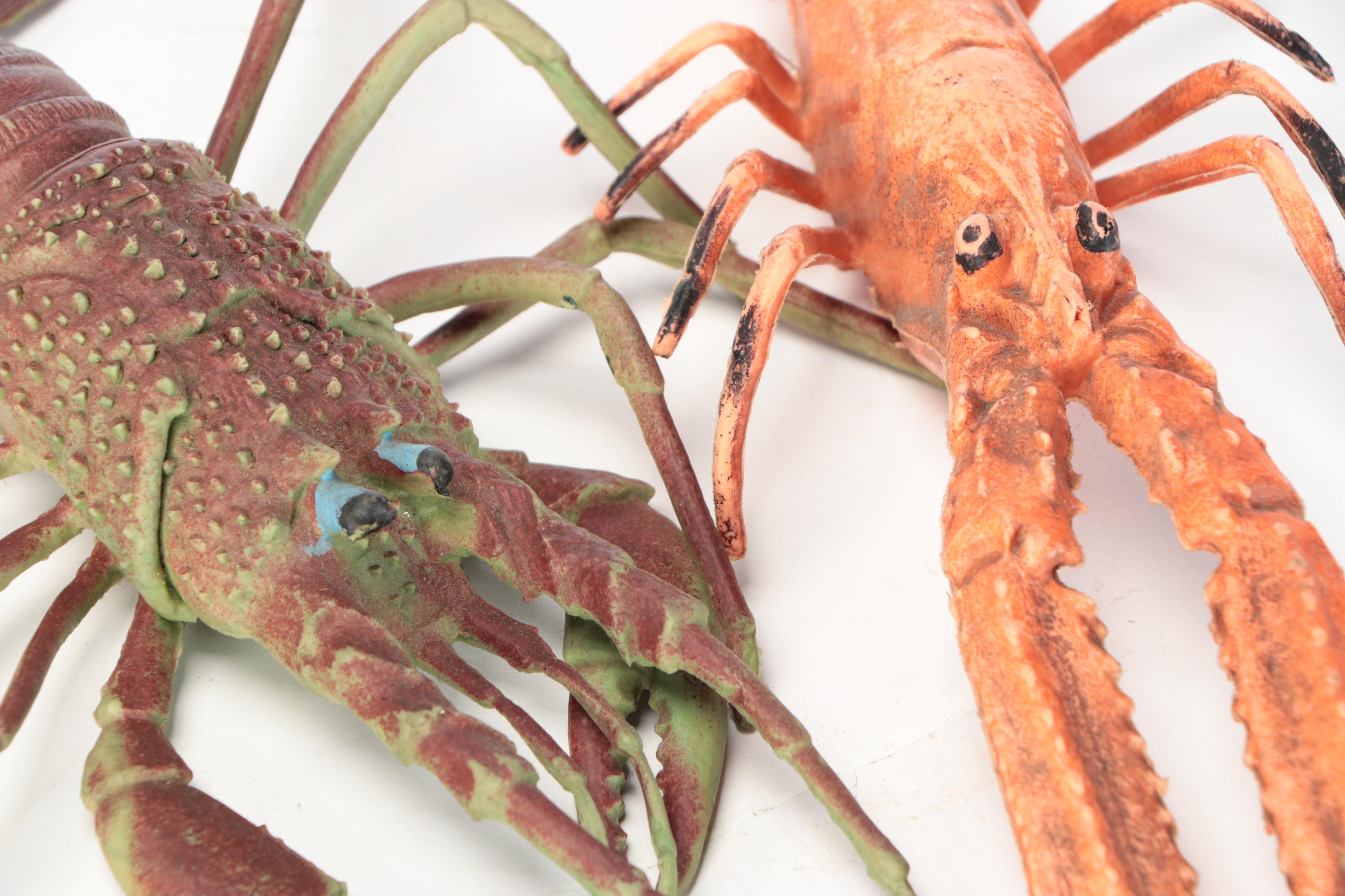 Wooden Lobster Trap with Faux Lobsters