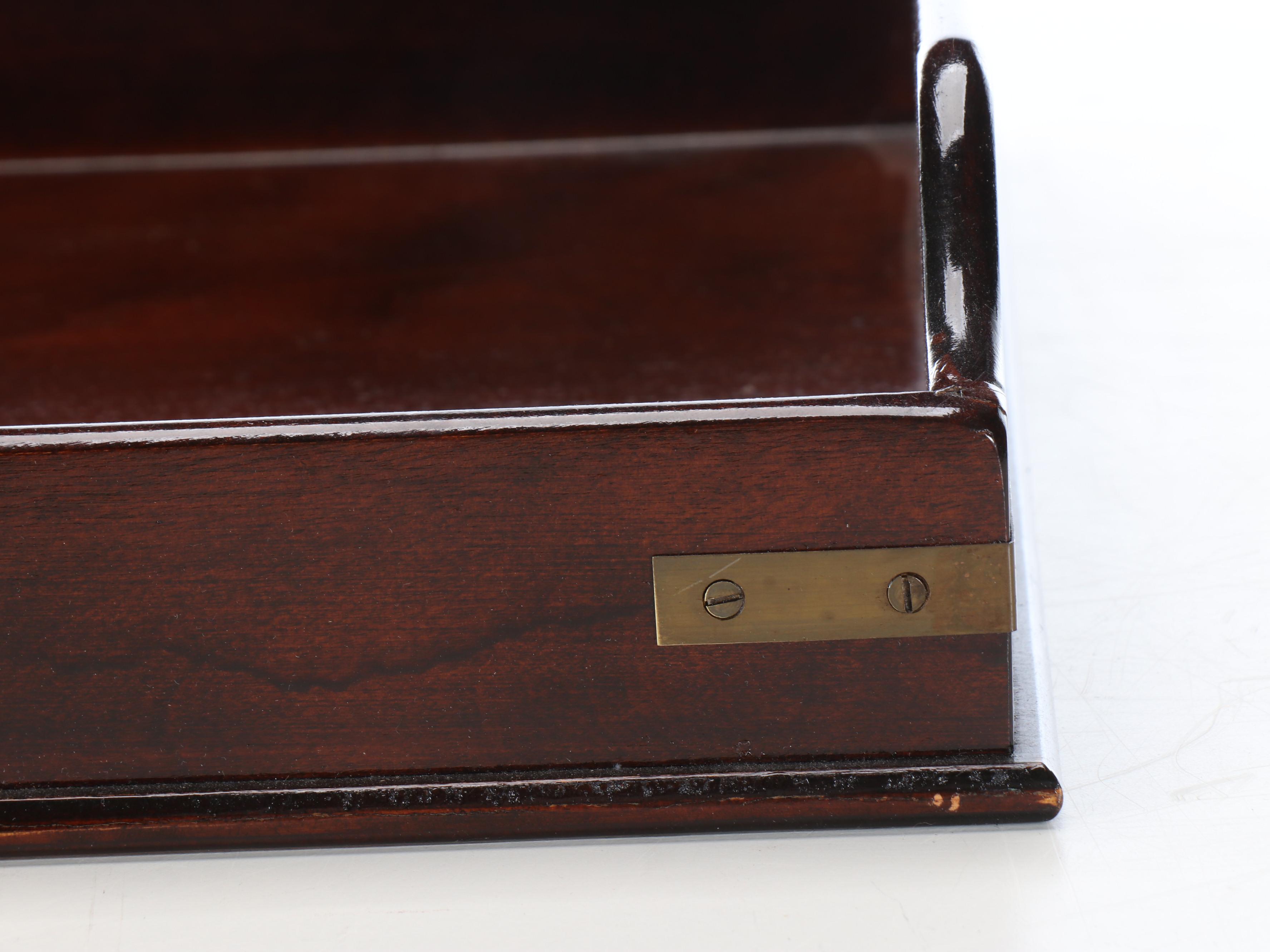 The American Heritage Mahogany Butler's Tray Table