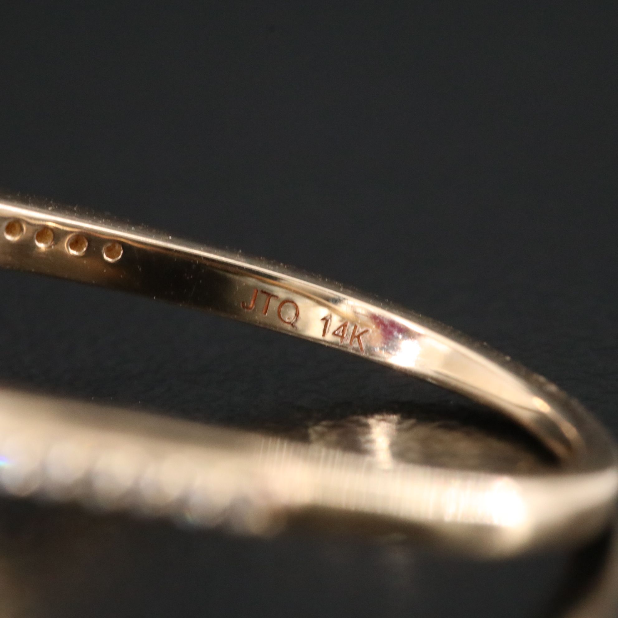 14K 2.18 CT Filled Corundum and Diamond Ring with IGI Jewelry Report