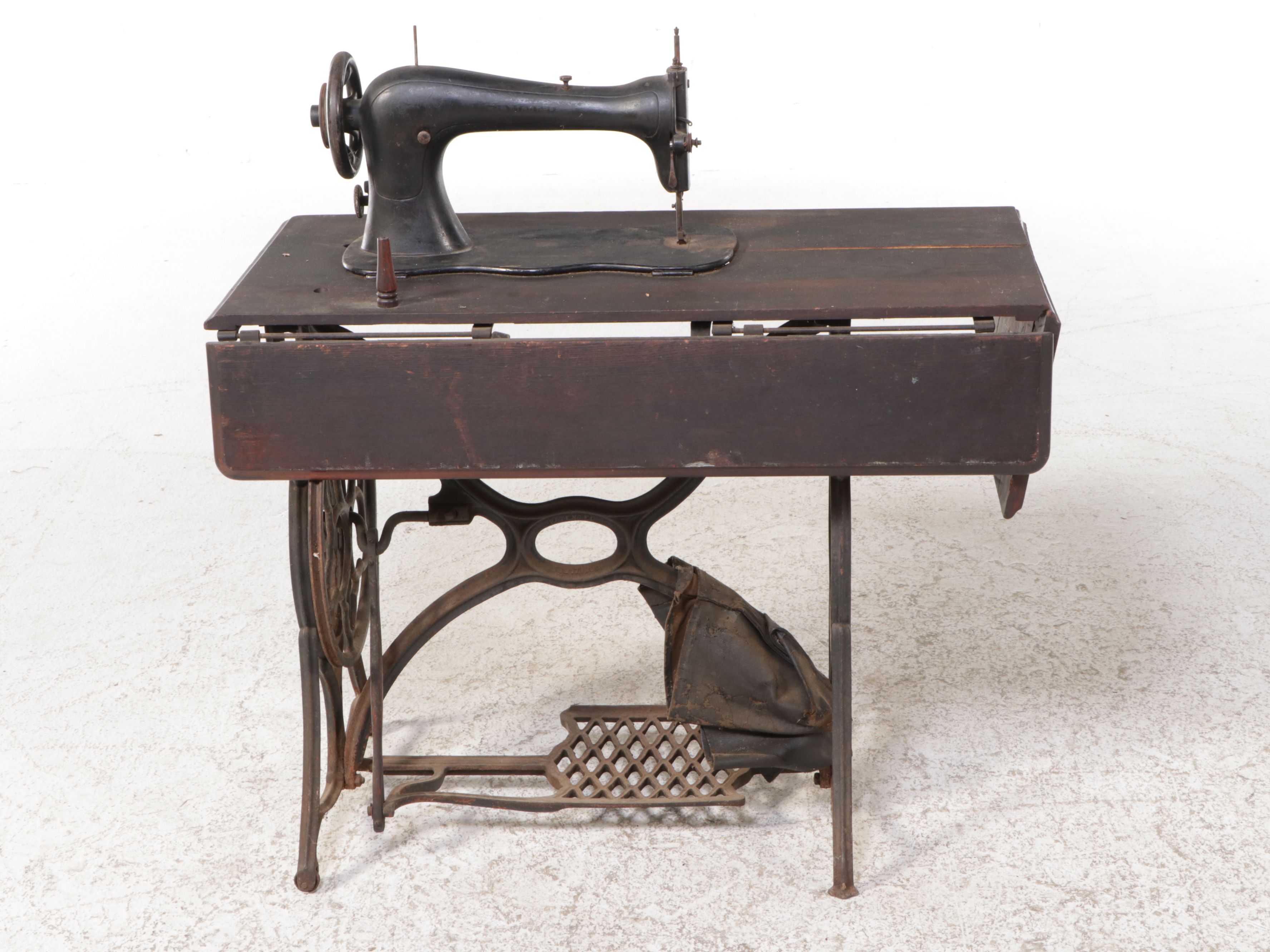 Antique Singer Treadle Sewing Machine