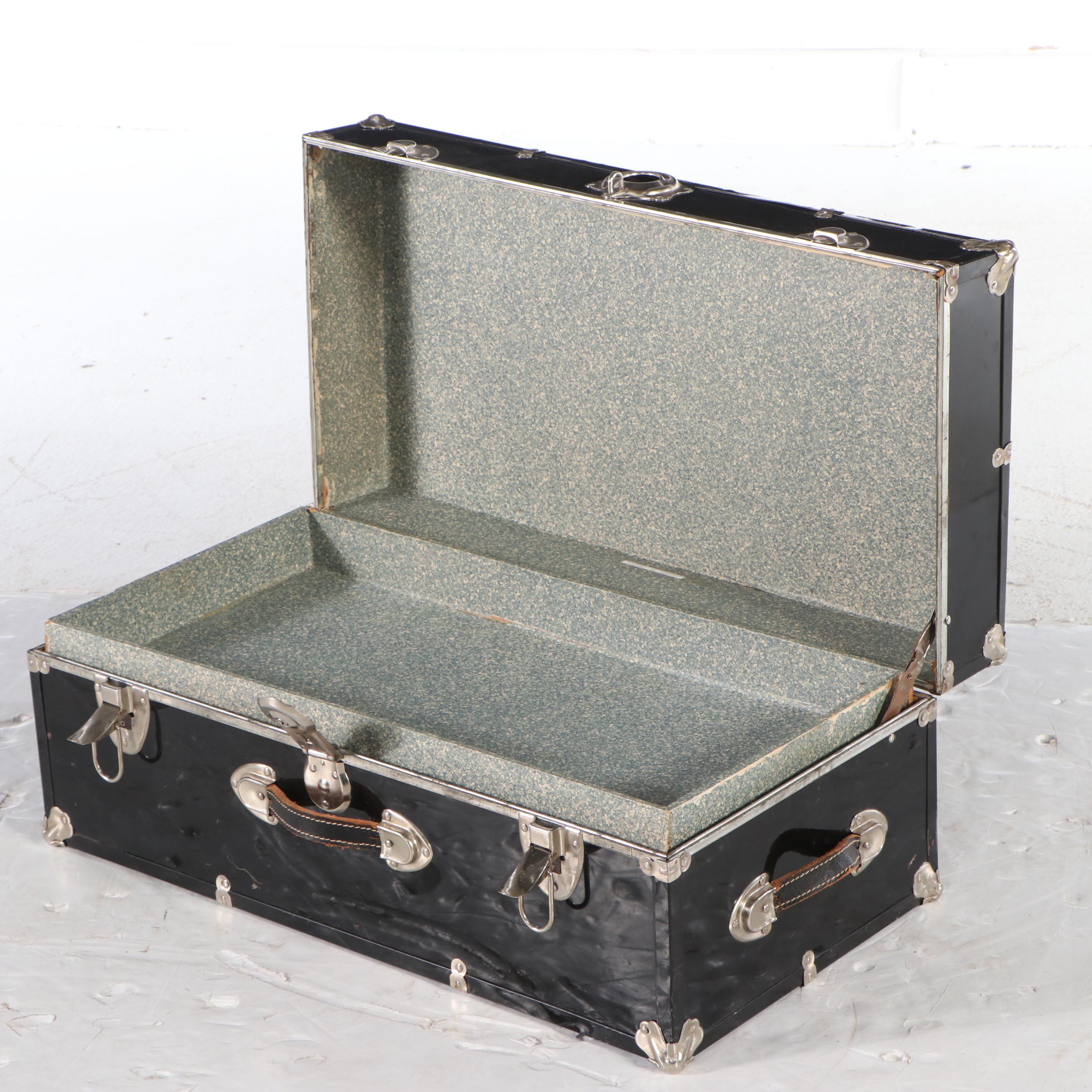 Vintage Foot Locker Chests, Mid to Late 20th Century