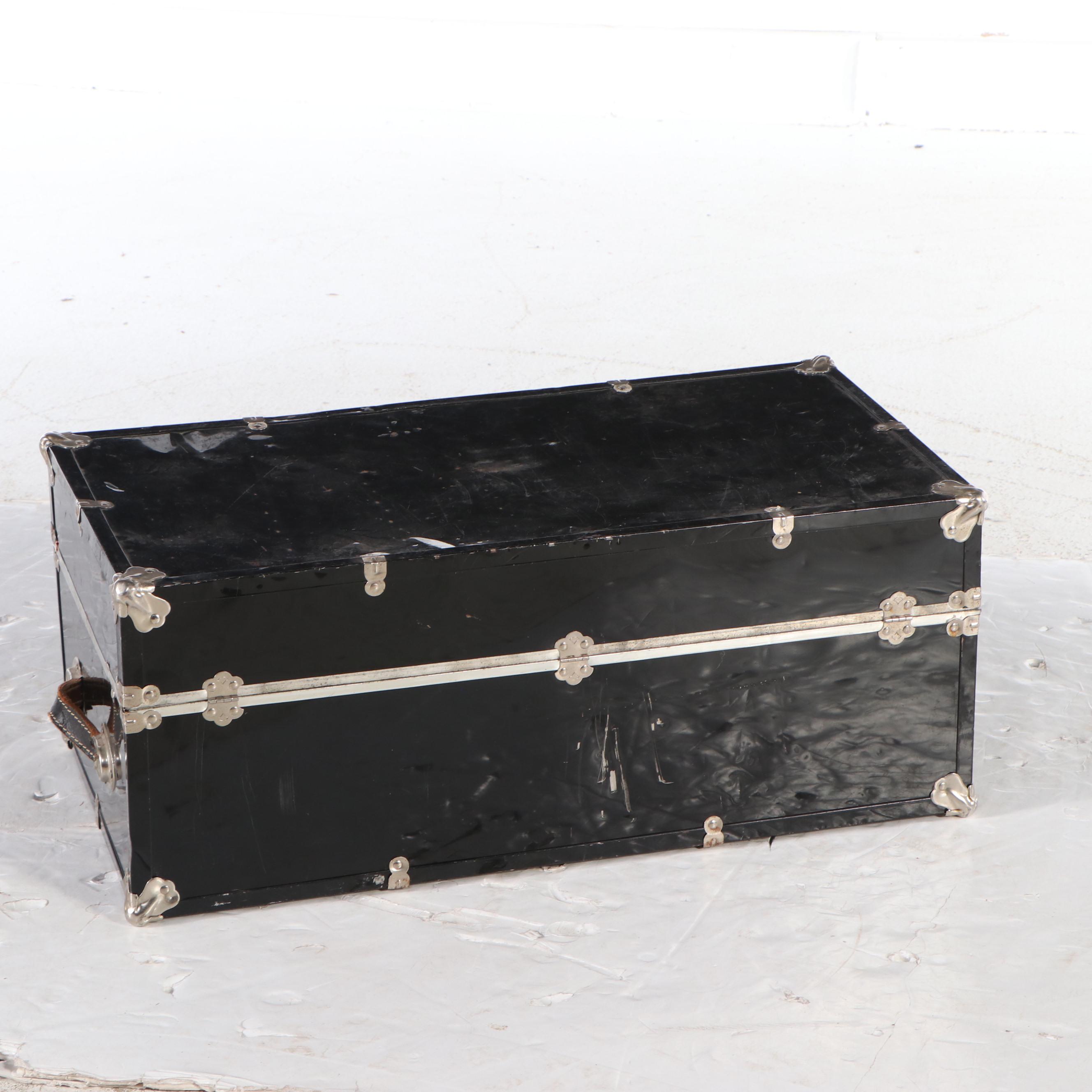 Vintage Foot Locker Chests, Mid to Late 20th Century