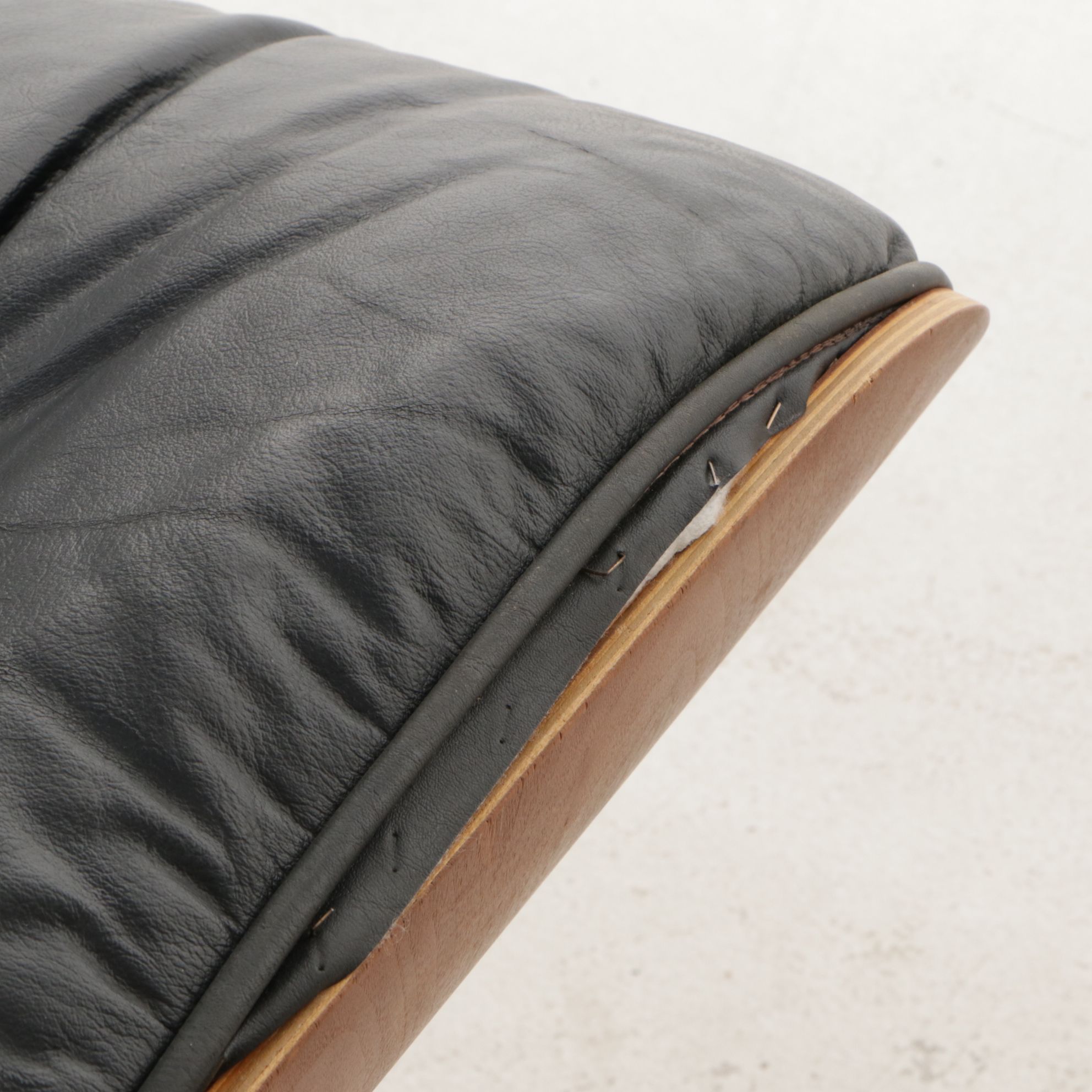 Northfield Eames Style Mid Century Modern Lounge Chair and Ottoman