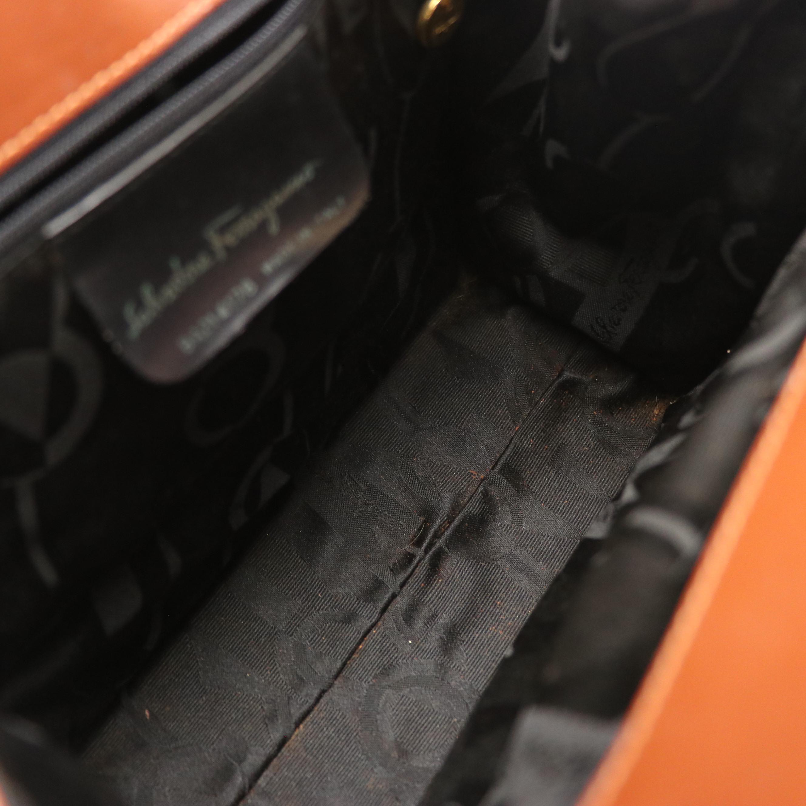 Salvatore Ferragamo Vara Bow Handbag in Brown Leather