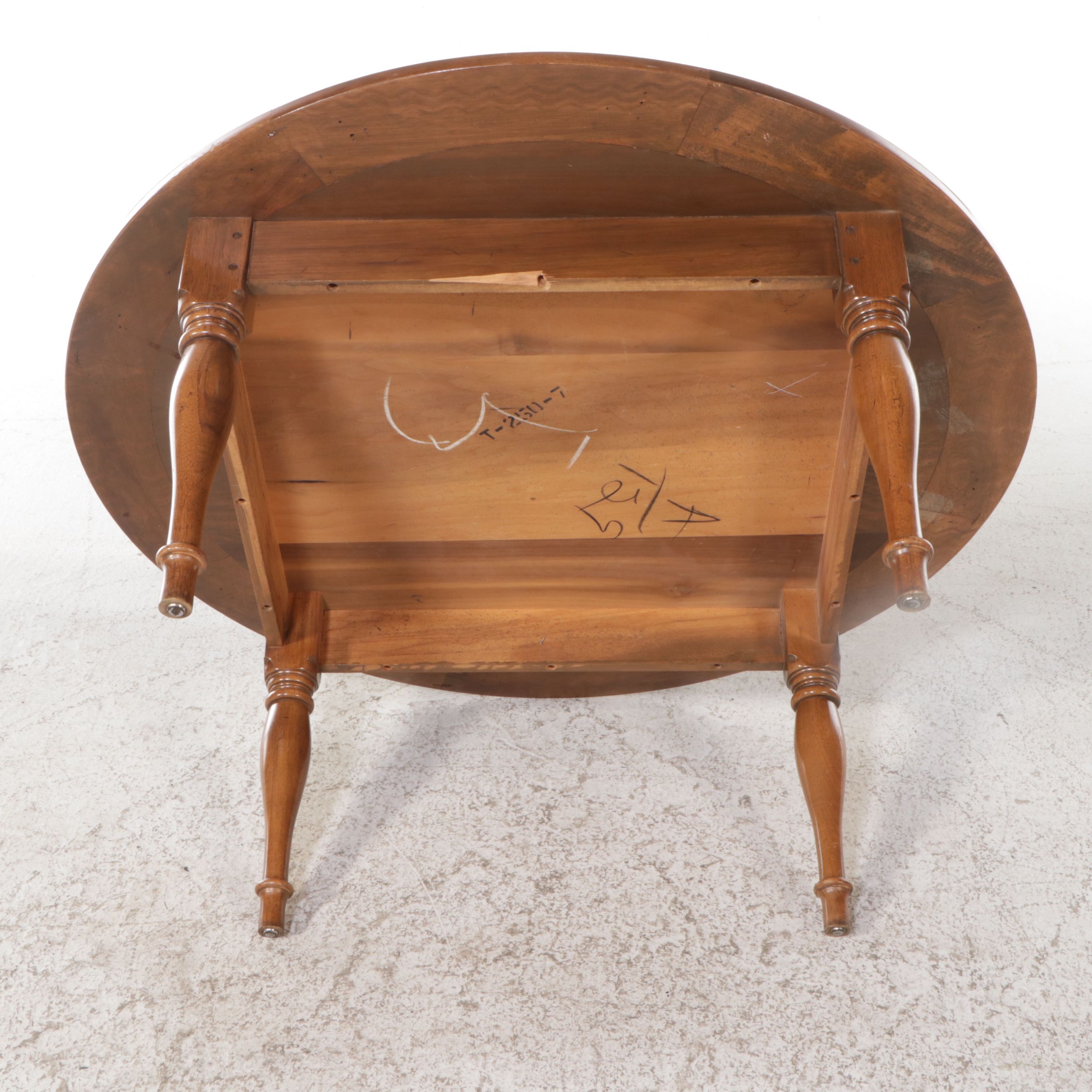American Colonial Style Coffee Table, Mid to Late 20th Century