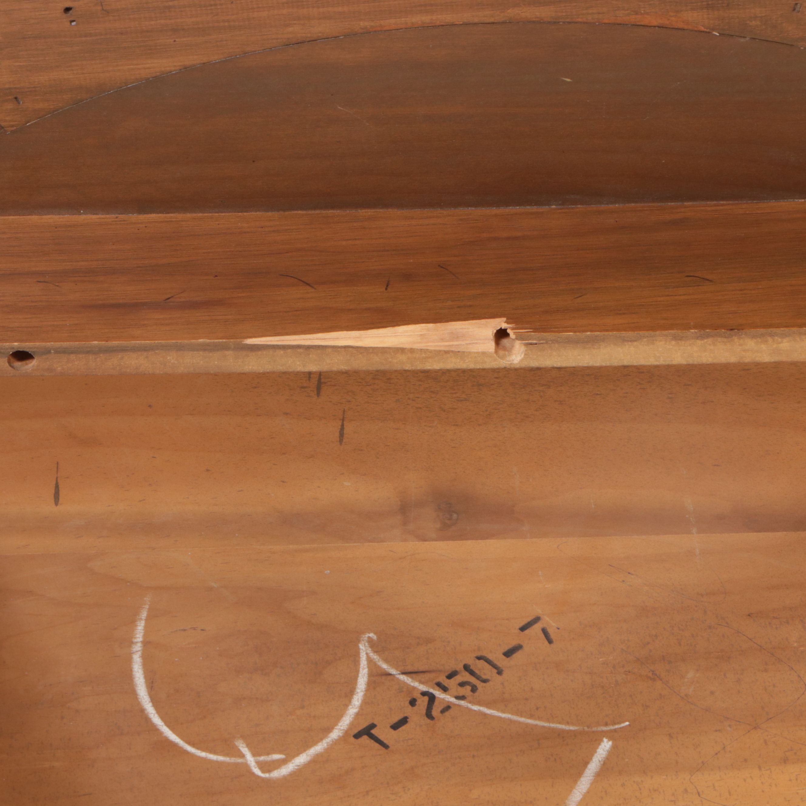 American Colonial Style Coffee Table, Mid to Late 20th Century