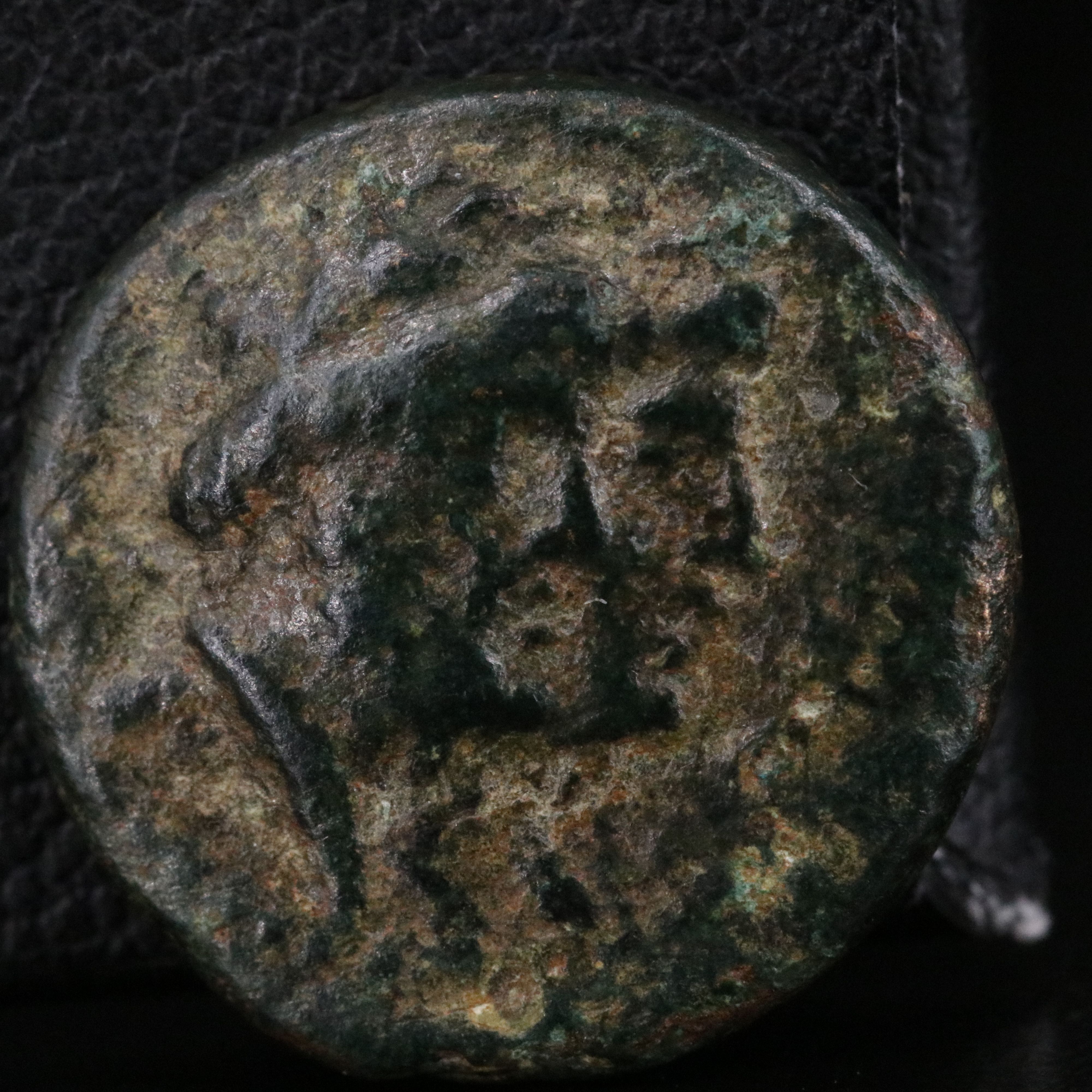 Ancient Arados, Phoenicia Æ16 Coin, ca. 136 B.C.