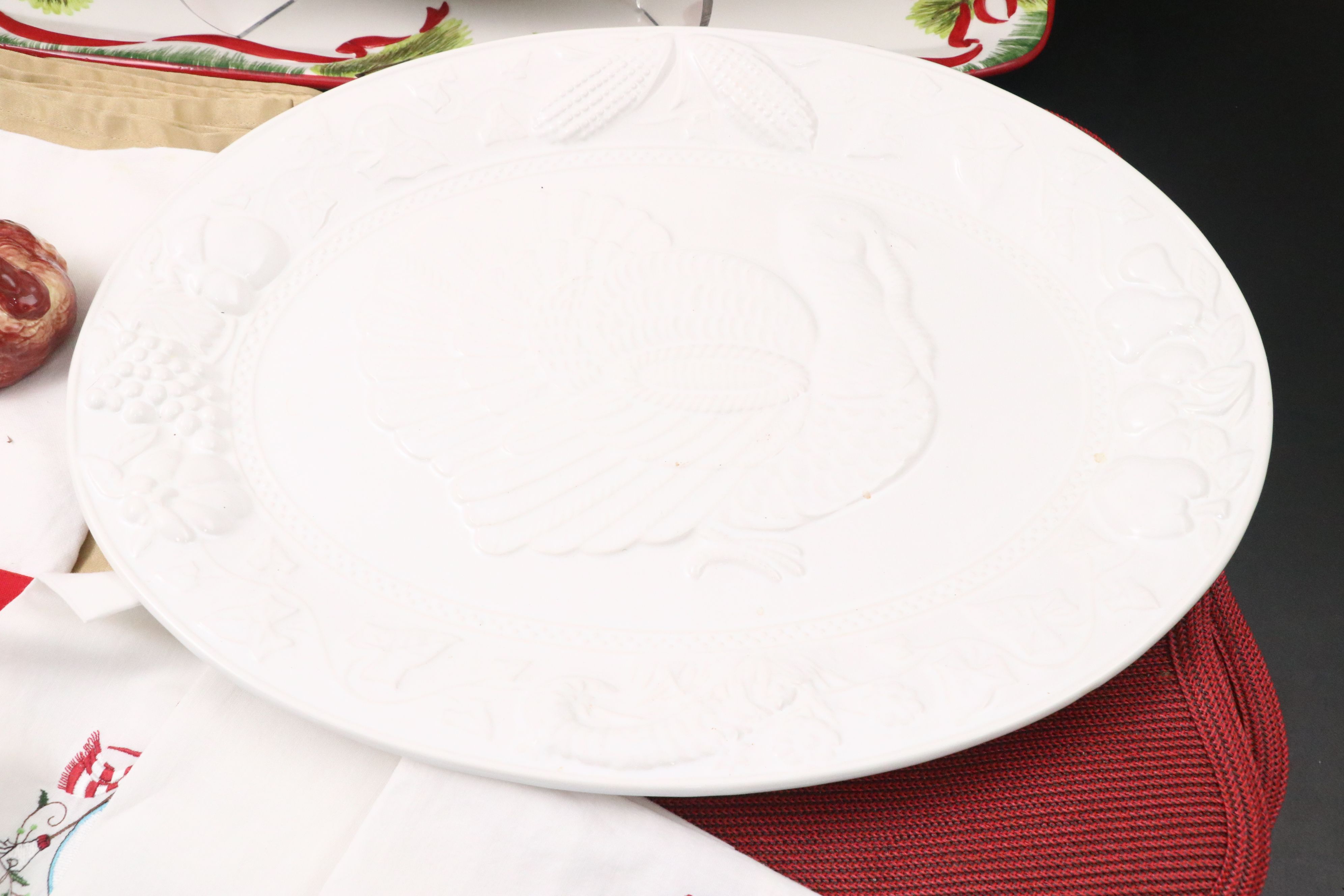 Yankee Candle Ceramic Turkey Candle Holder with Other Autumnal Tableware