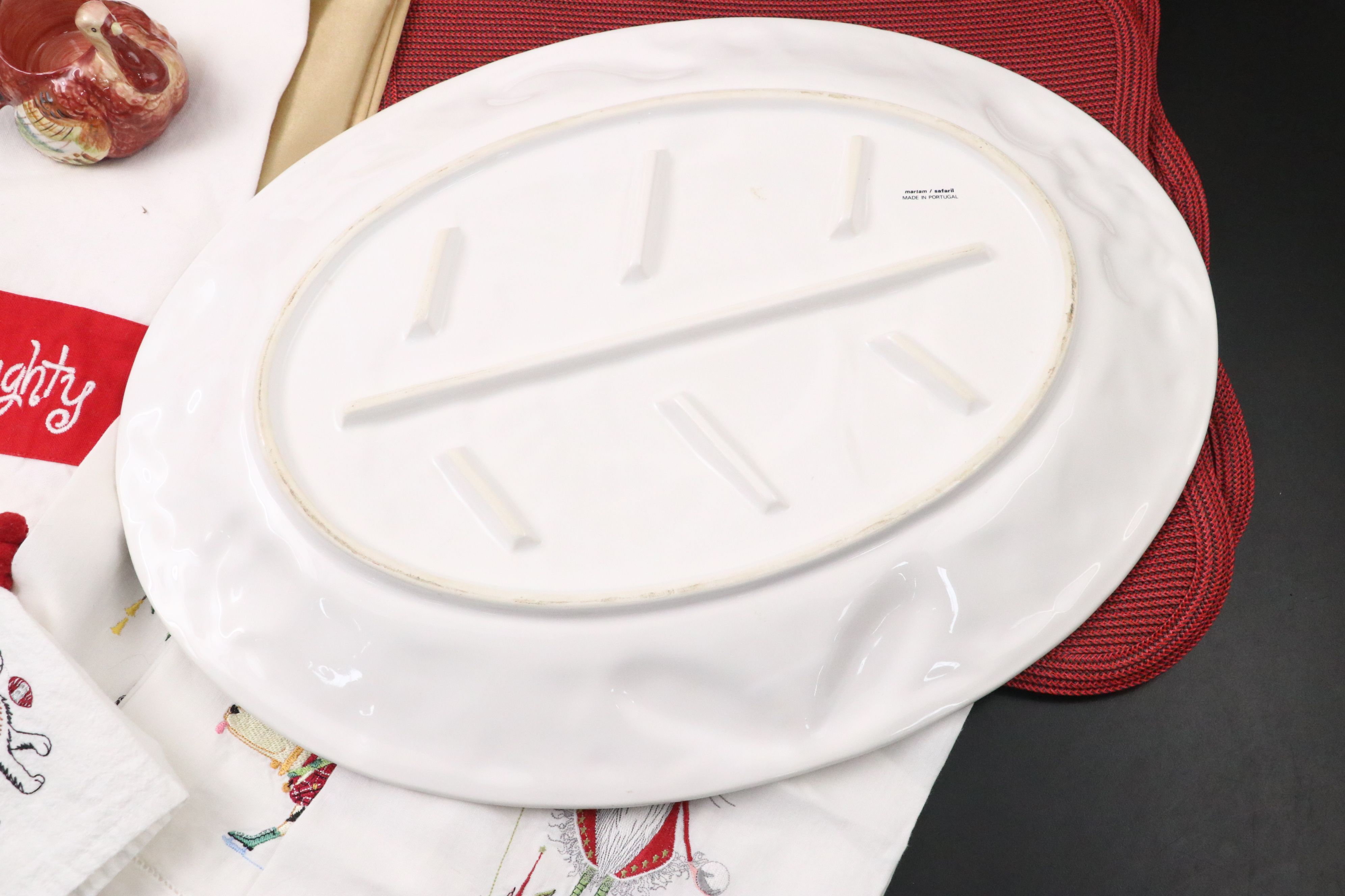 Yankee Candle Ceramic Turkey Candle Holder with Other Autumnal Tableware