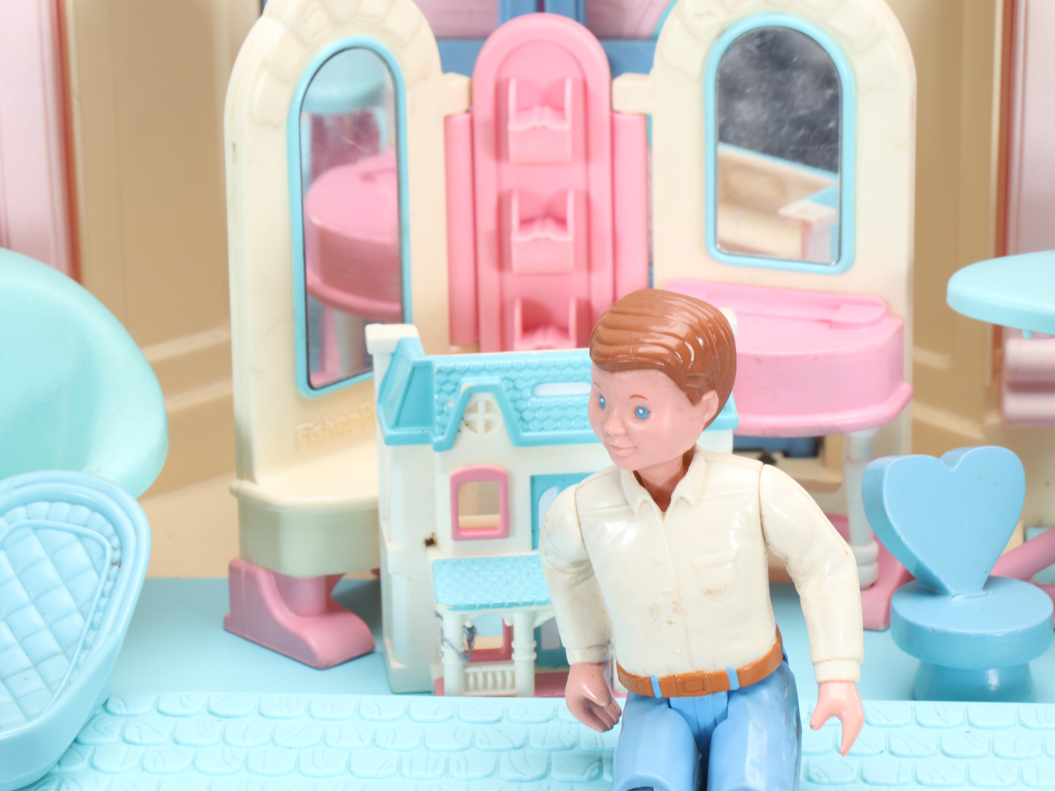 Fisher-Price "Loving Family" Folding Dollhouse with Dolls and Furniture