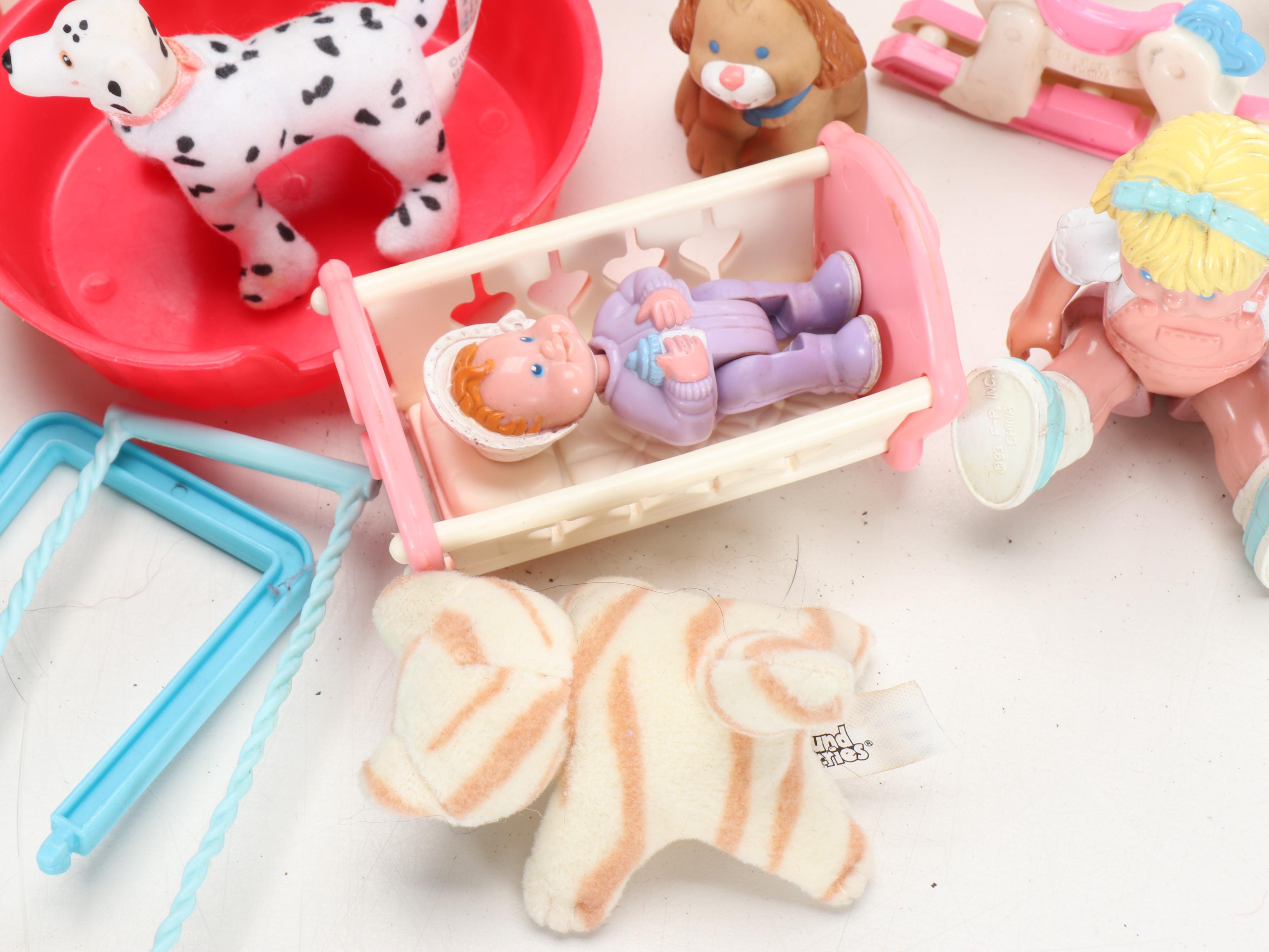 Fisher-Price "Loving Family" Folding Dollhouse with Dolls and Furniture