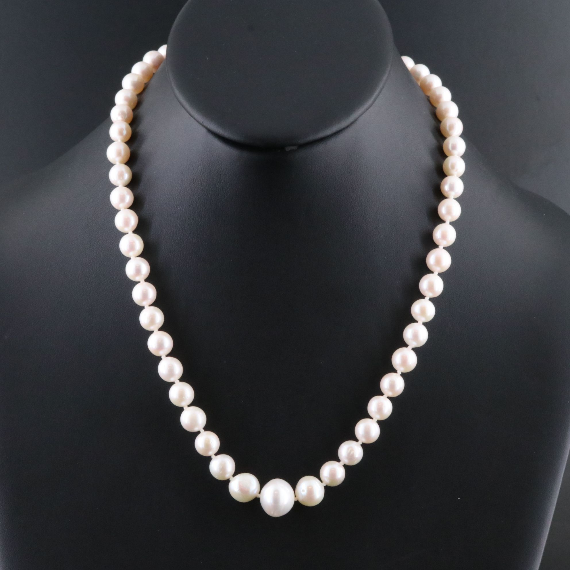 7.25 – 12.00 MM Graduated Pearl Necklace with 14K Clasp