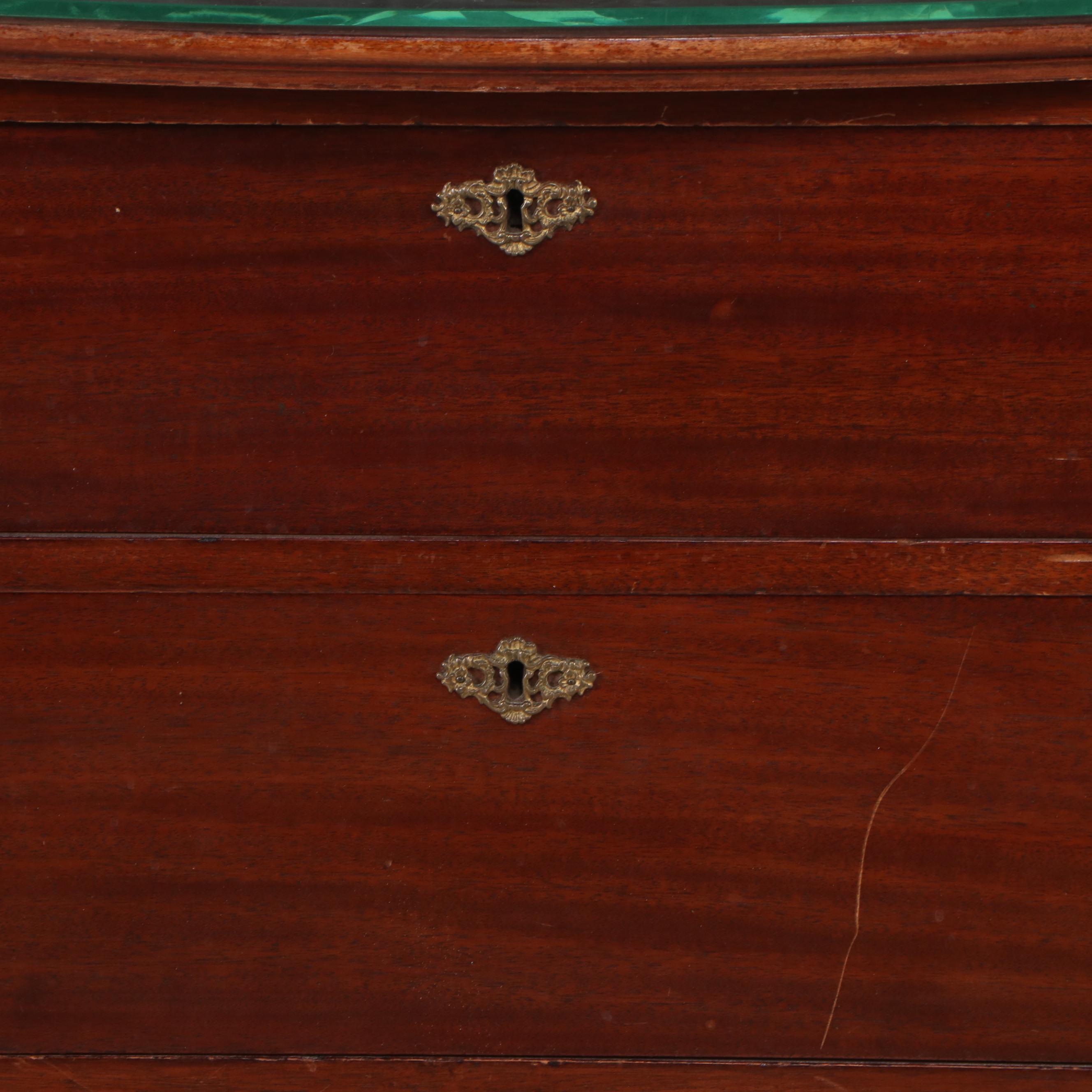 Federal Style Mahogany Finish Dresser, Early to Mid-20th Century