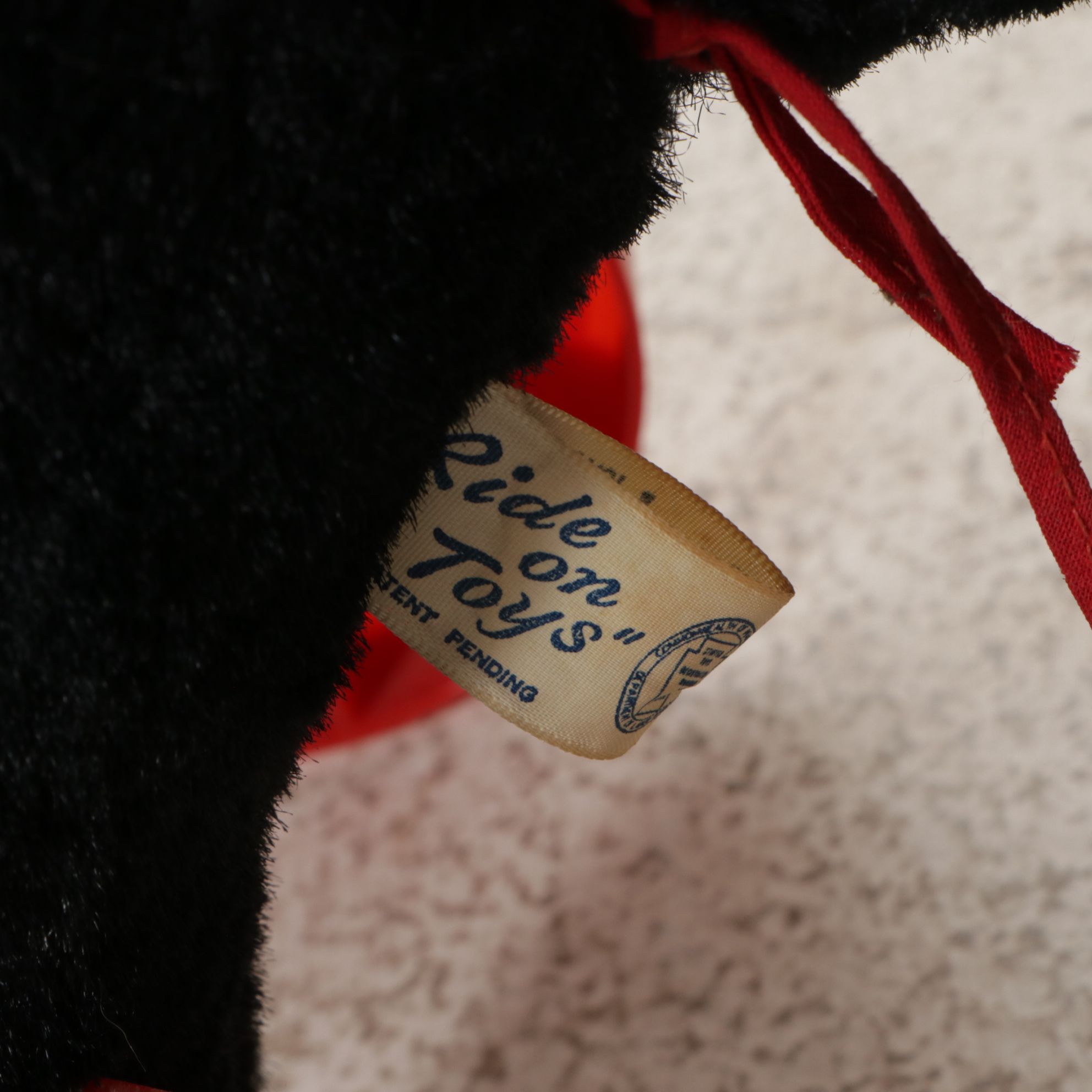 Knickerbocker "Ride On" Plush Horse and Plastic Hobby Horse