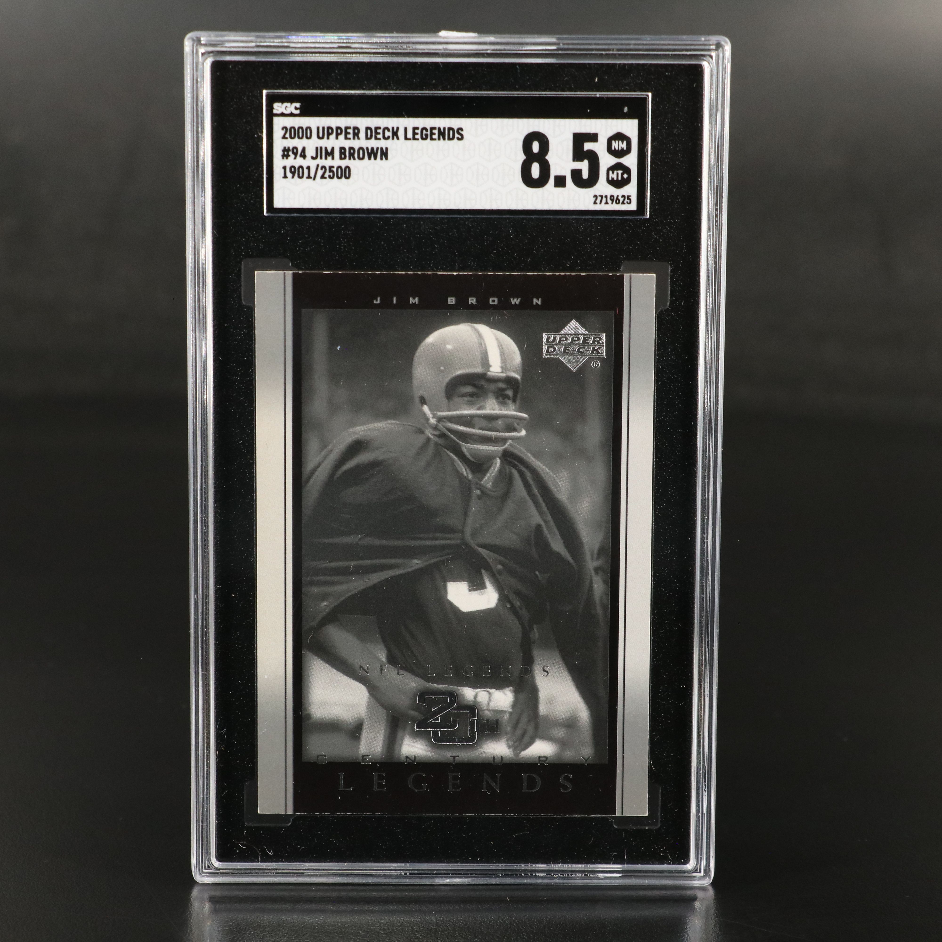 2000 Upper Deck Legends Jim Brown Football Card No. 1901/2500 Graded SGC 8.5