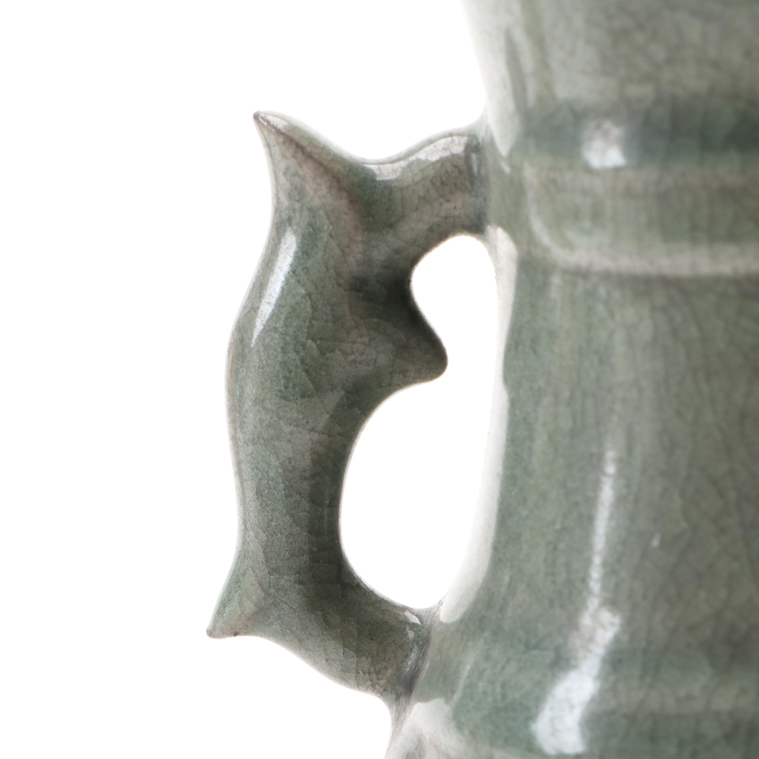 Chinese Qing Dynasty Style Guan Type Celadon Vase