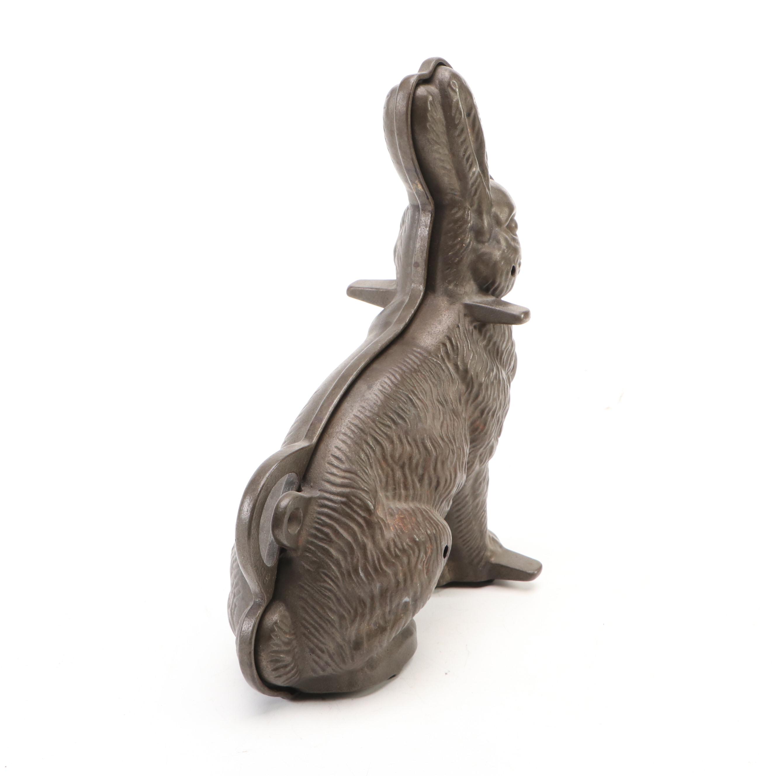 Griswold Cast Iron Rabbit Mold, 20th Century