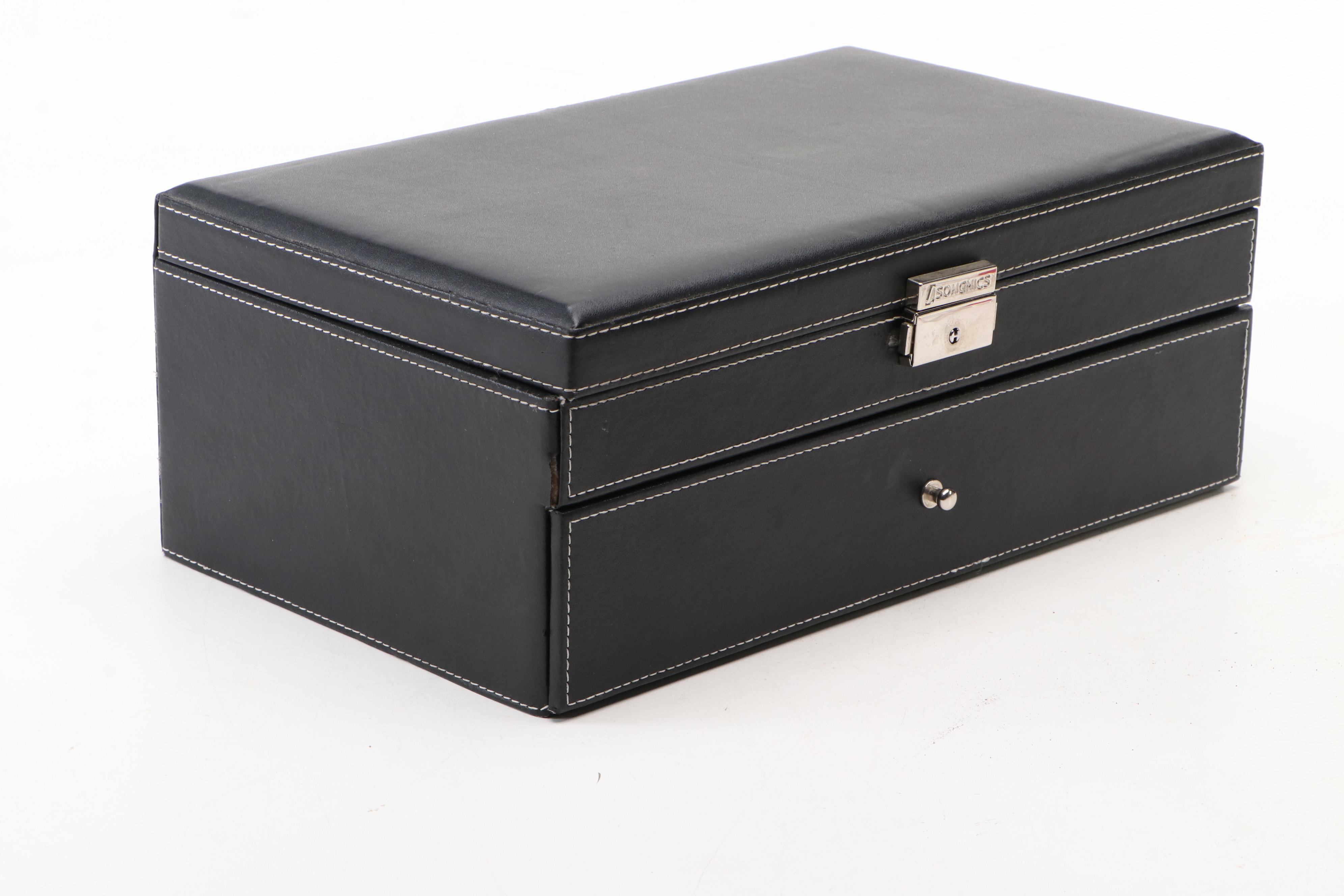 Uncommon Discoveries: Jewelry Collection