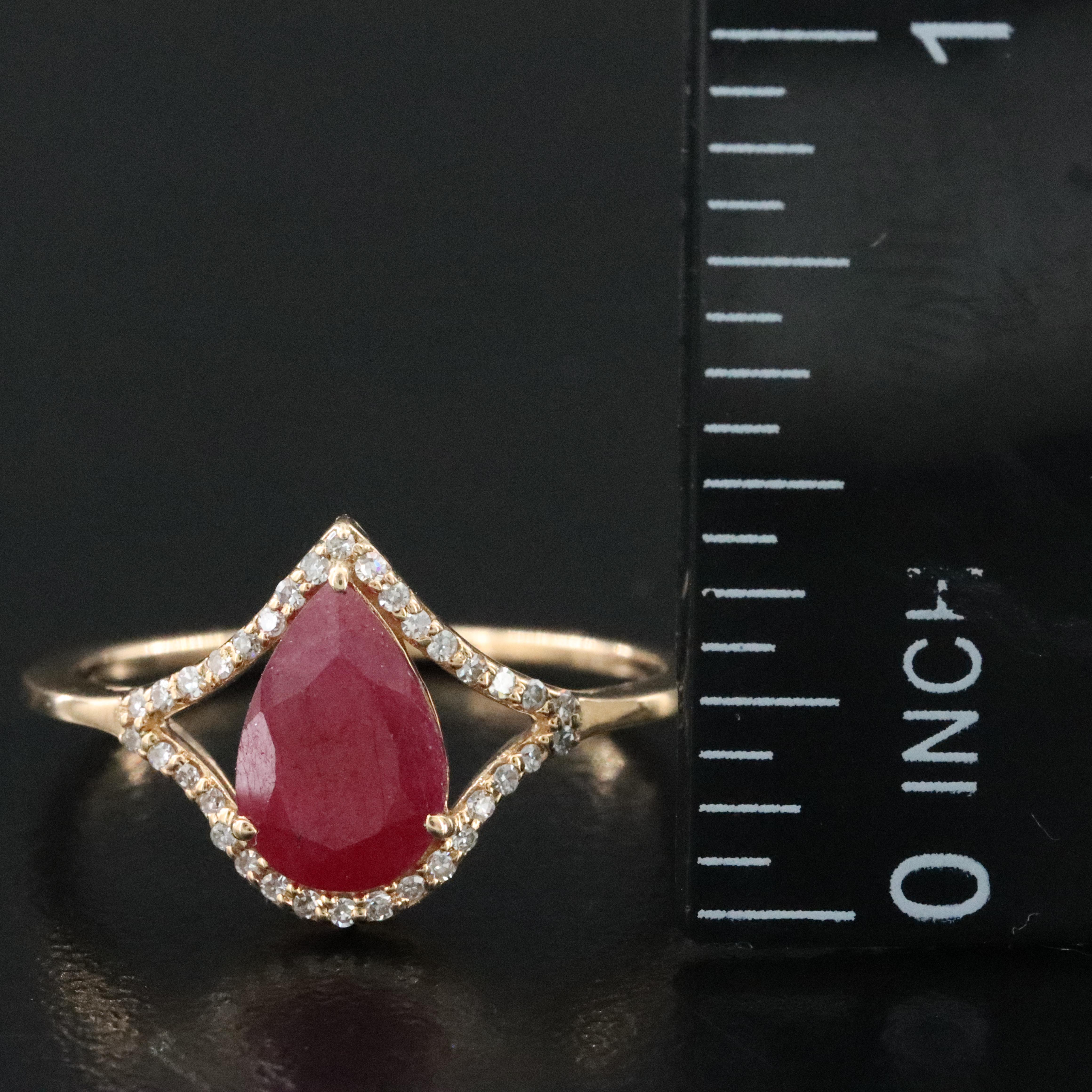 14K 1.22 Filled Corundum and Diamond Ring with IGI Jewelry Report